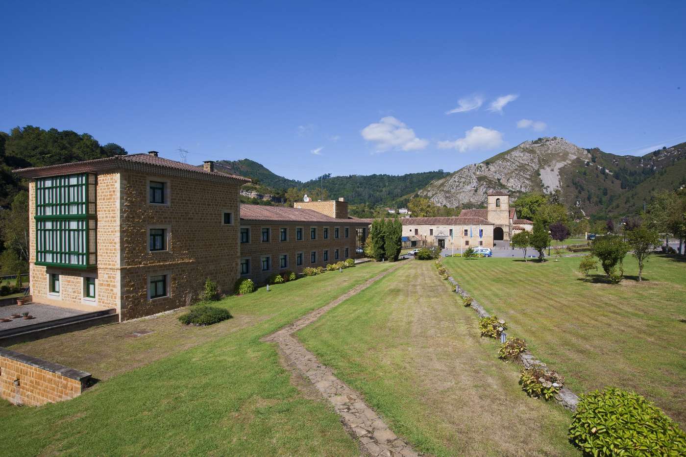 Parador De Cangas De Onis-Spain-Cangas De Onis-General view-1