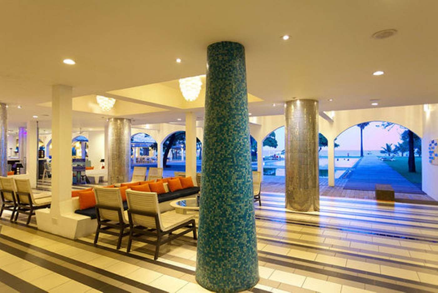 Trinco Blu By Cinnamon-Sri Lanka-TRINCOMALEE-Lobby-9