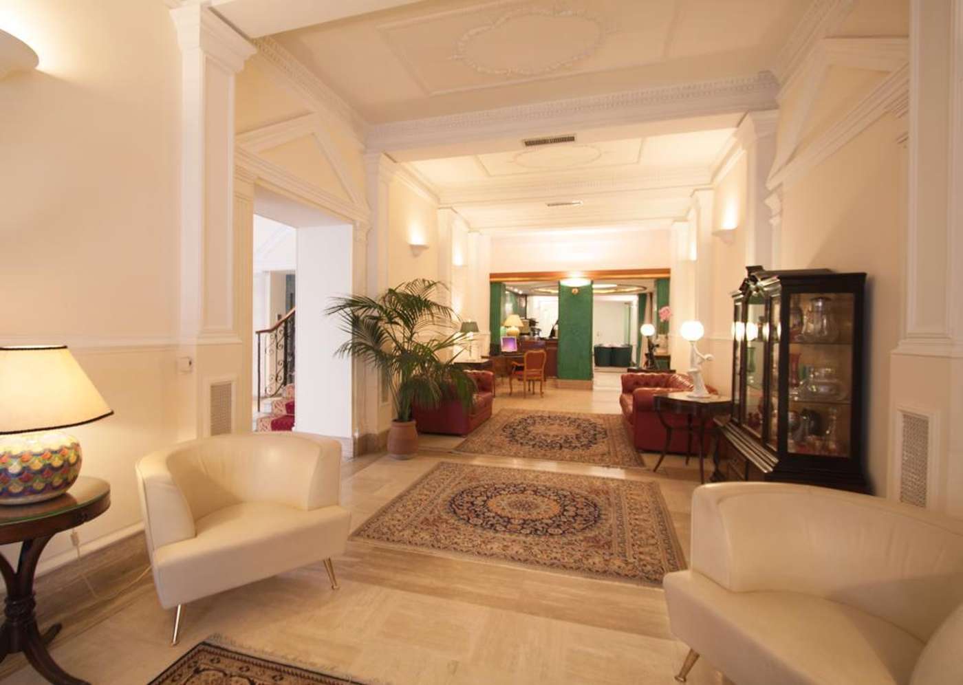 Laurentia-Italy-ROMA-Lobby-5