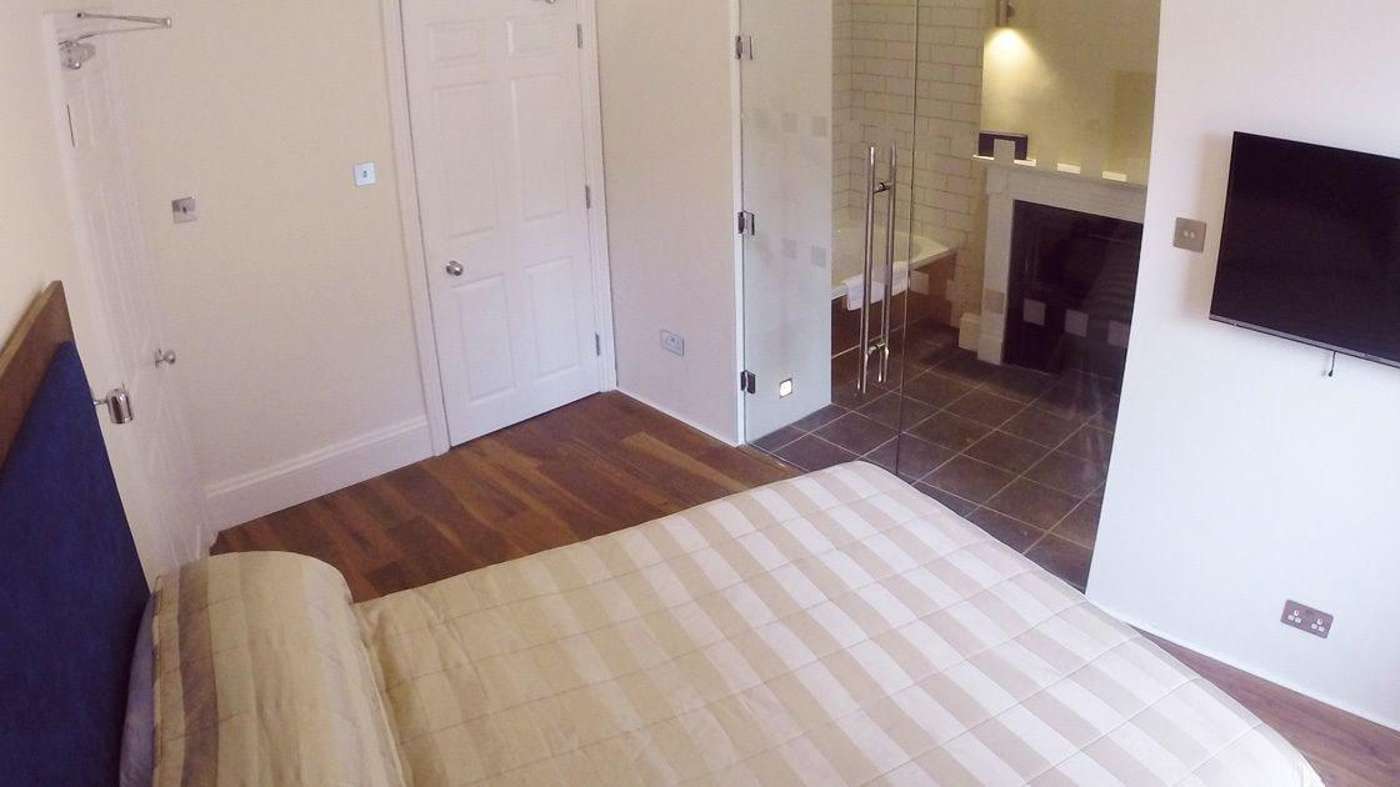 Berkeley Square Classic Hotel-United Kingdom-Bristol-Room-10