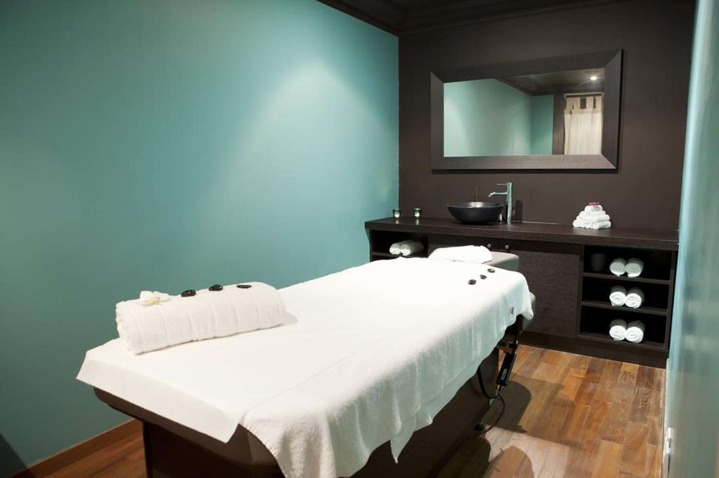 Pavillon De La Rotonde Et Spa - France - CHARBONNIERES LES BAINS - General view - 6