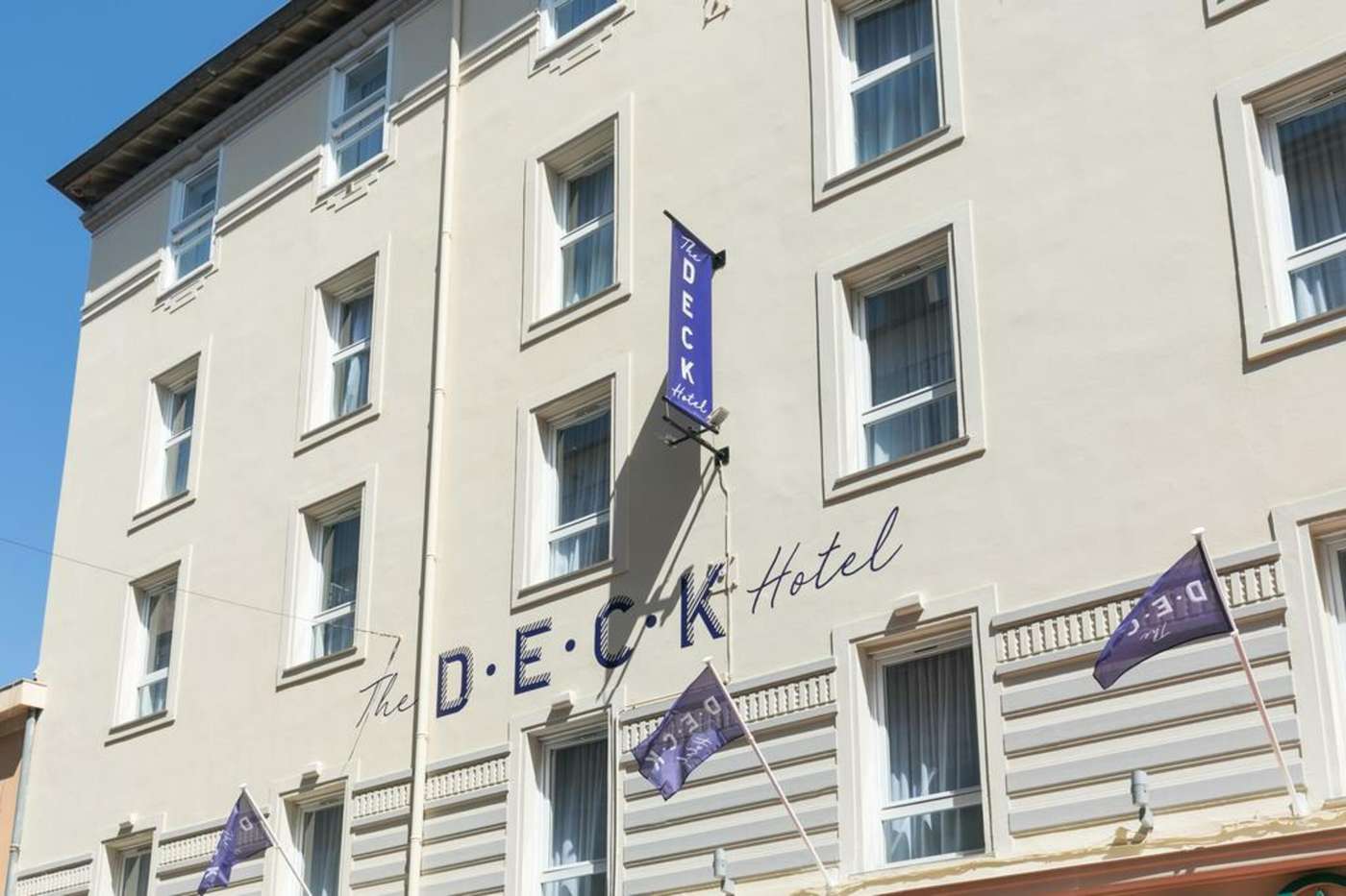 The-Deck-Hotel-by-HappyCulture-General-view-1