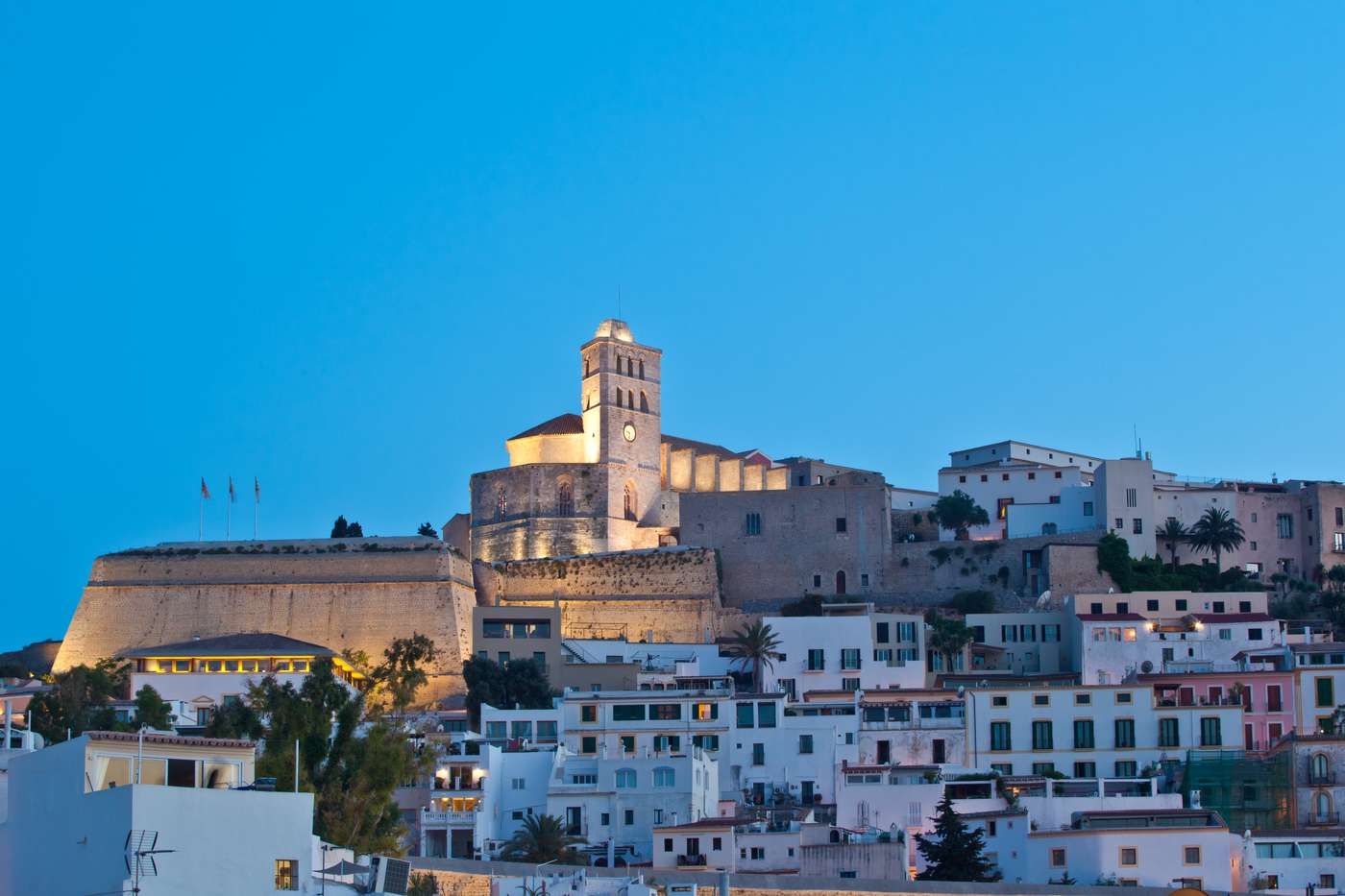 Hotel-Ryans-La-Marina-Room-1