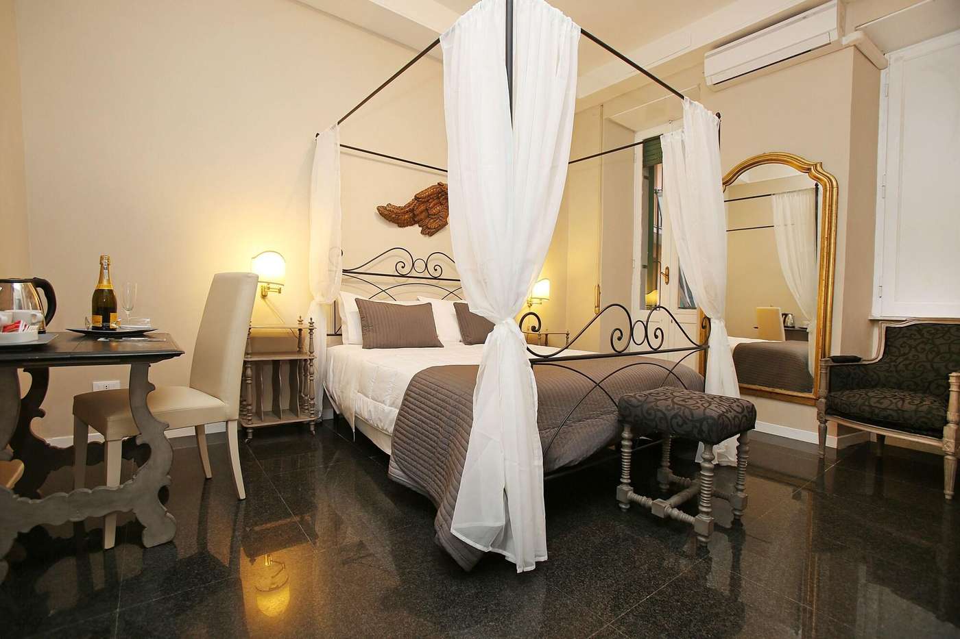 Vatican-Rome-Room-1