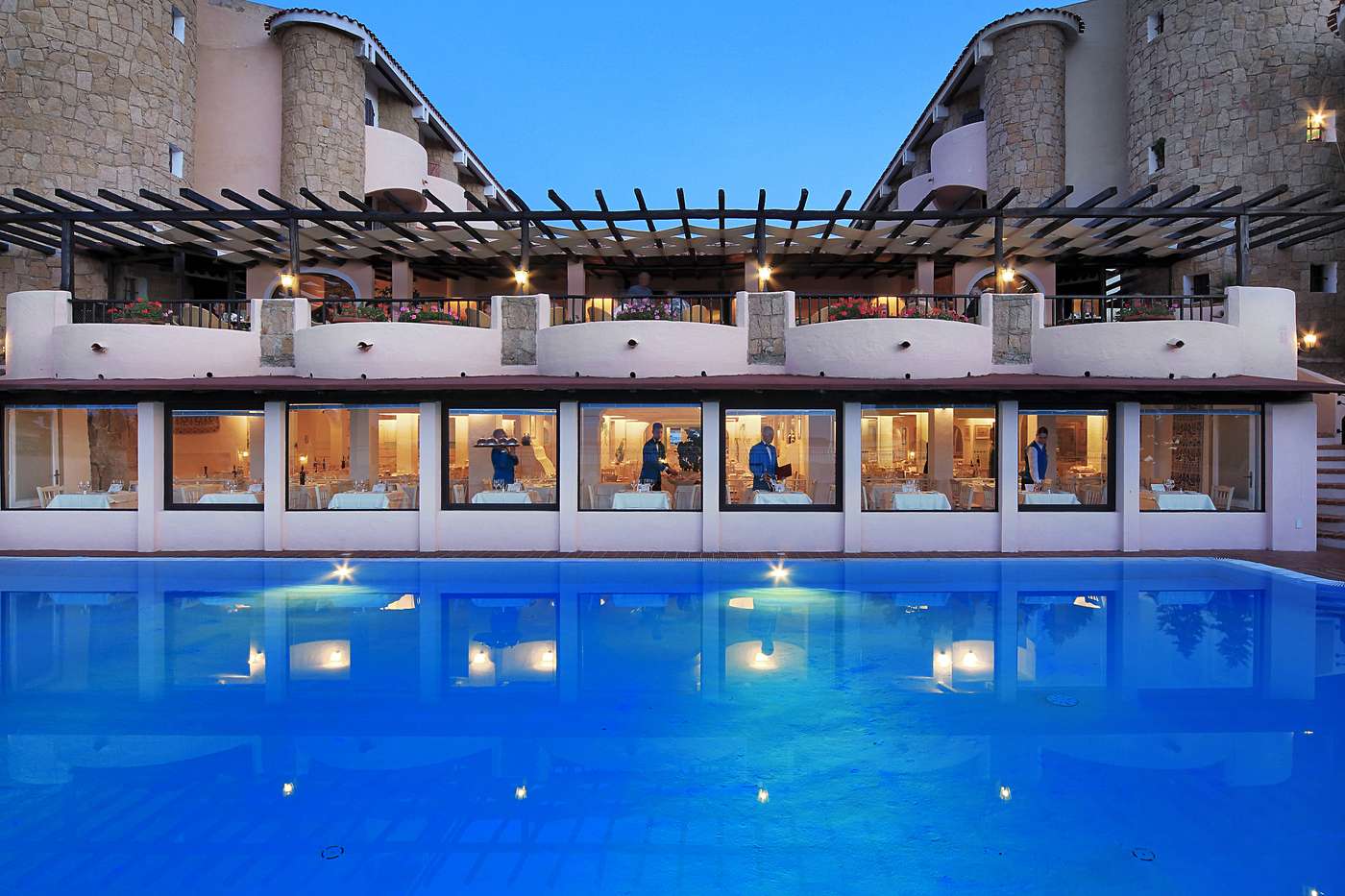 Grand-Hotel-Smeraldo-Beach-Restaurant-1