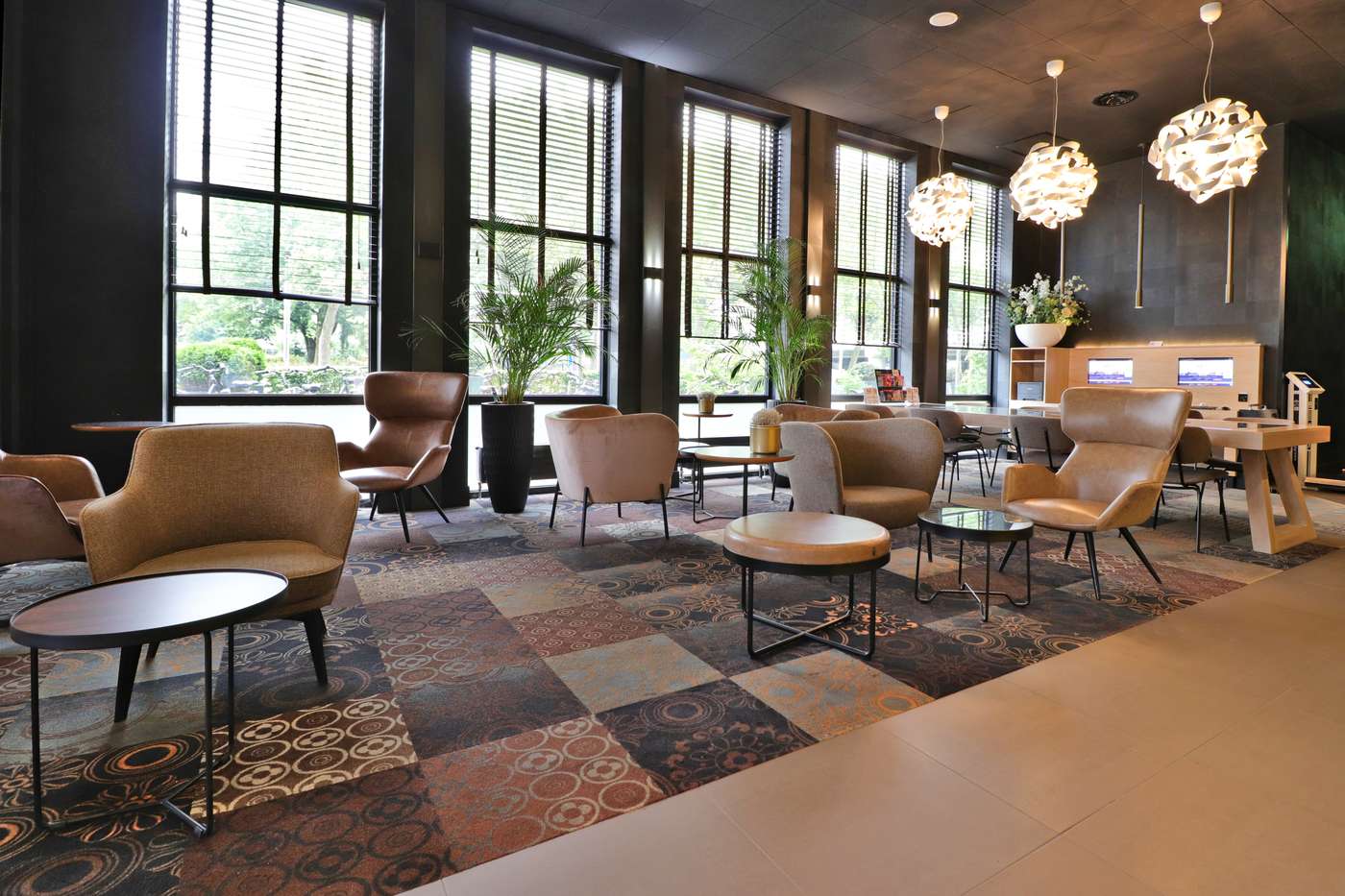 Xo-Hotels-Couture-Lobby-1