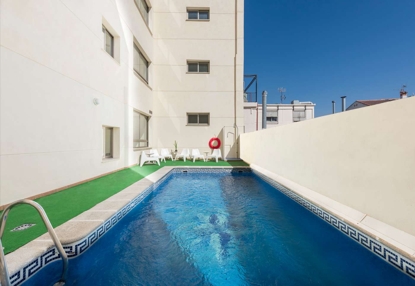Toboso-Almu-ecar-Pool-1