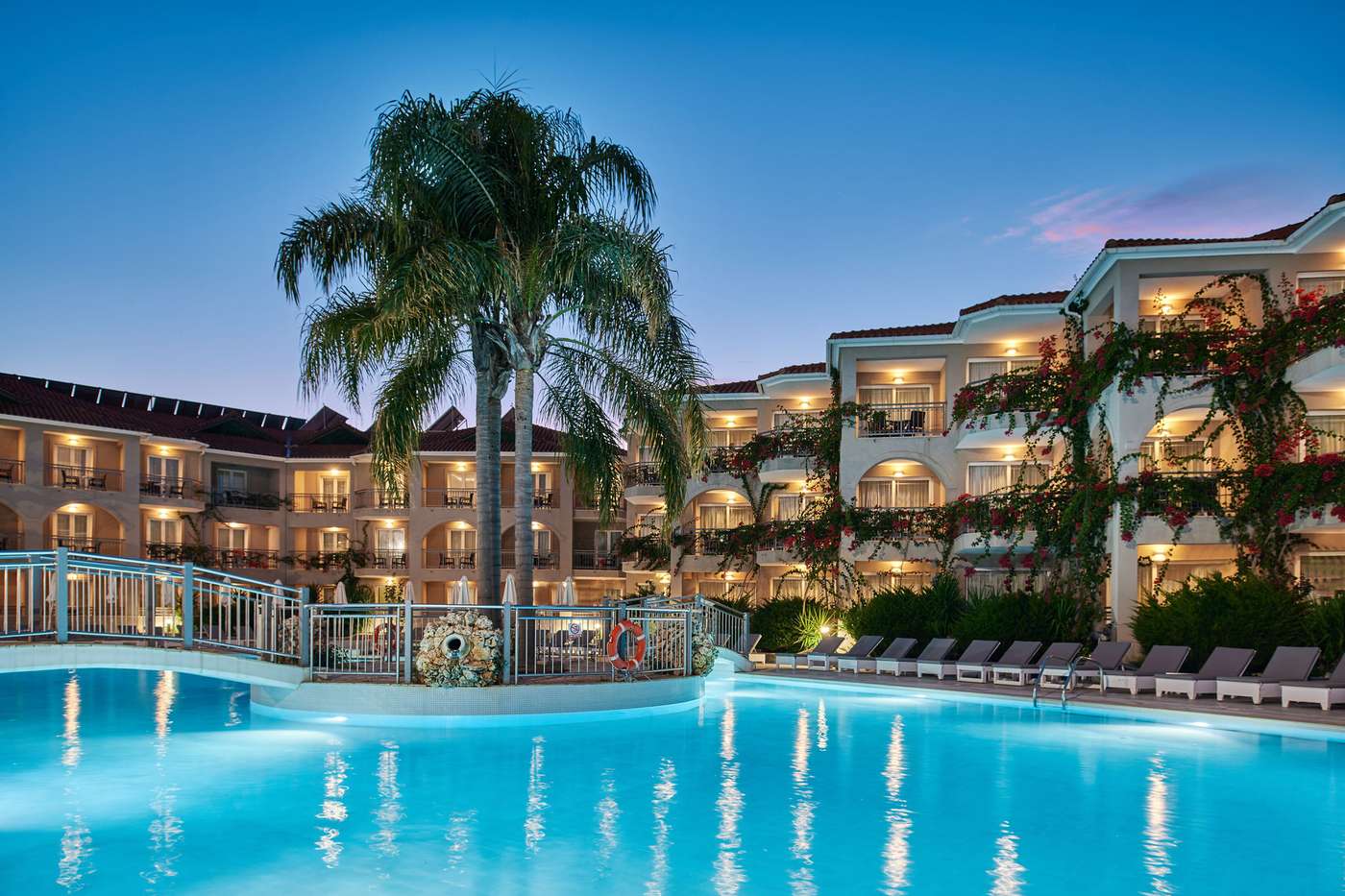 Tsilivi-Beach-Pool-1