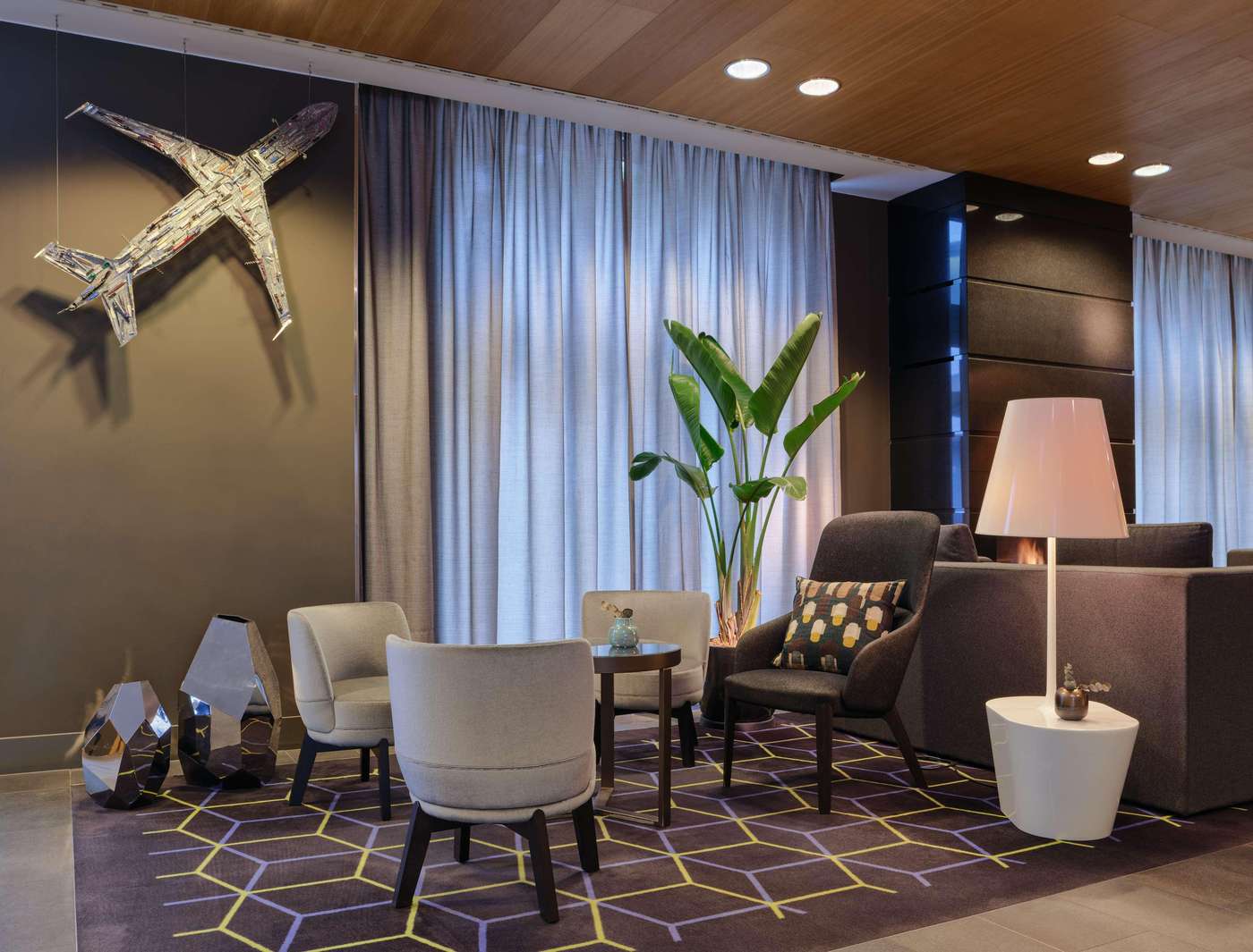 Adina-Apartment-Hackescher-Markt-Lobby-1