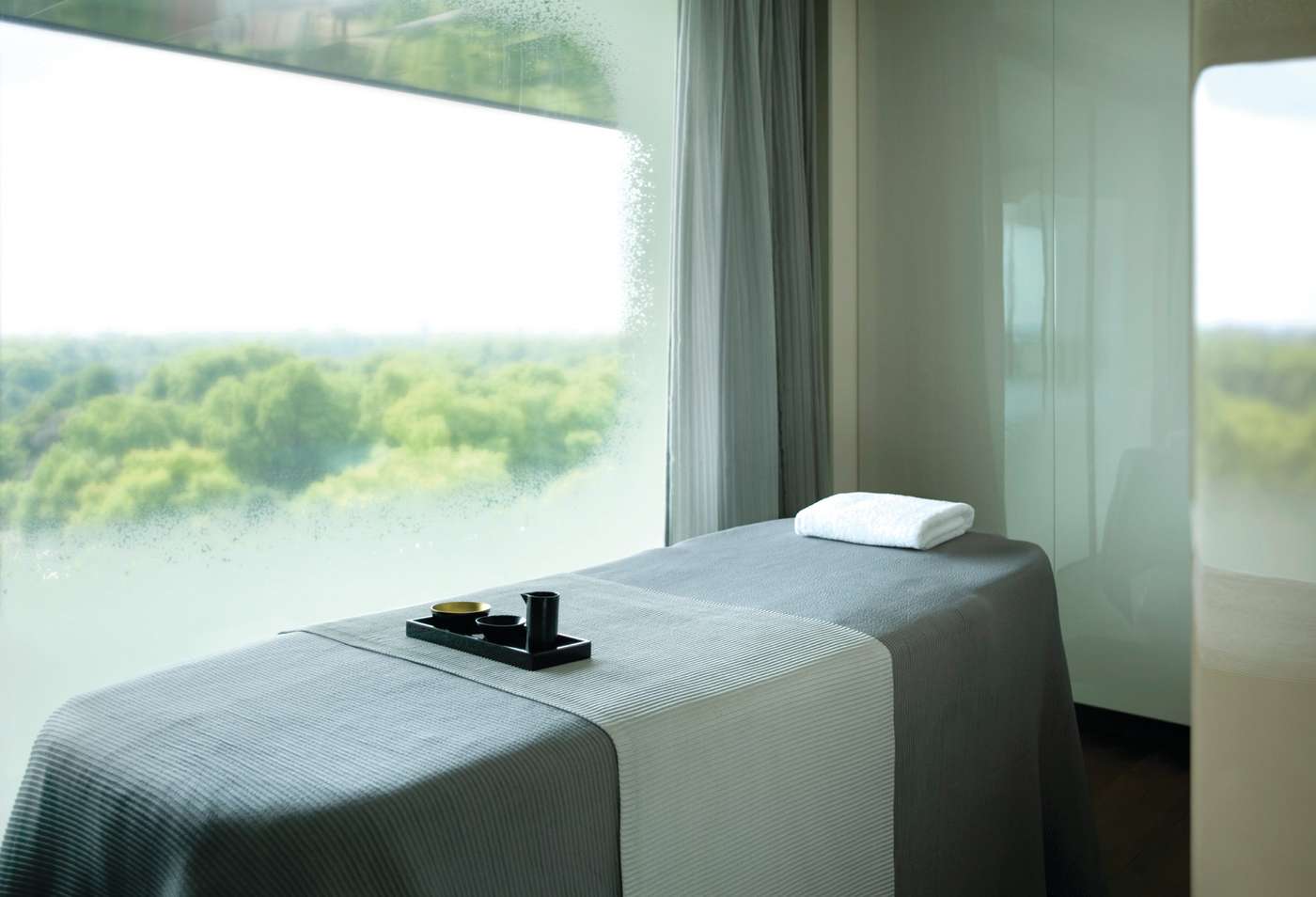 Four Seasons Hotel London At Park Lane - United Kingdom - London - Sports and Entertainment - 0