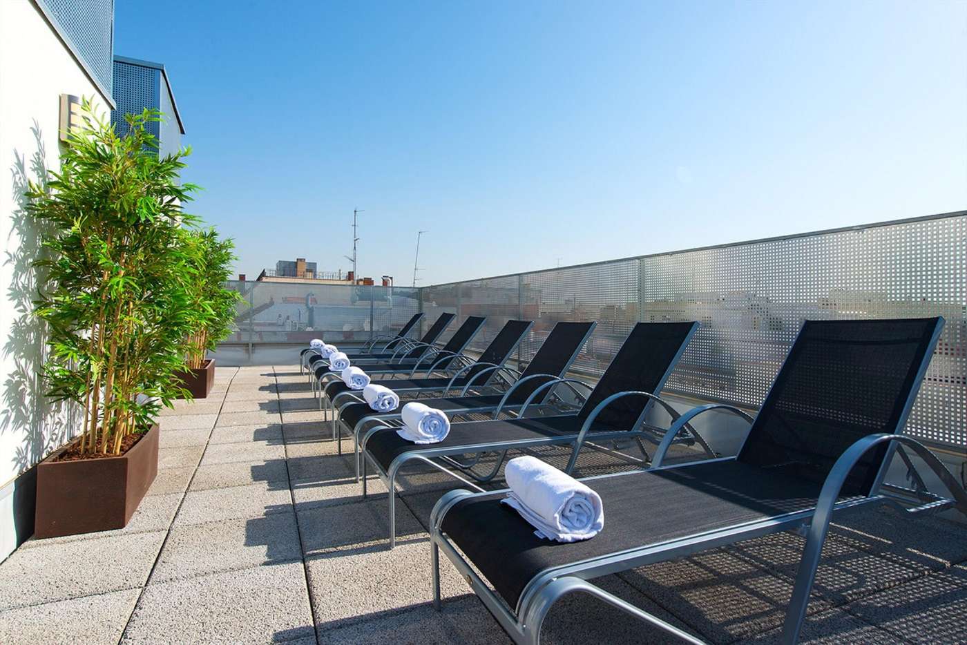 NeoMagna-Madrid-Terrace-1