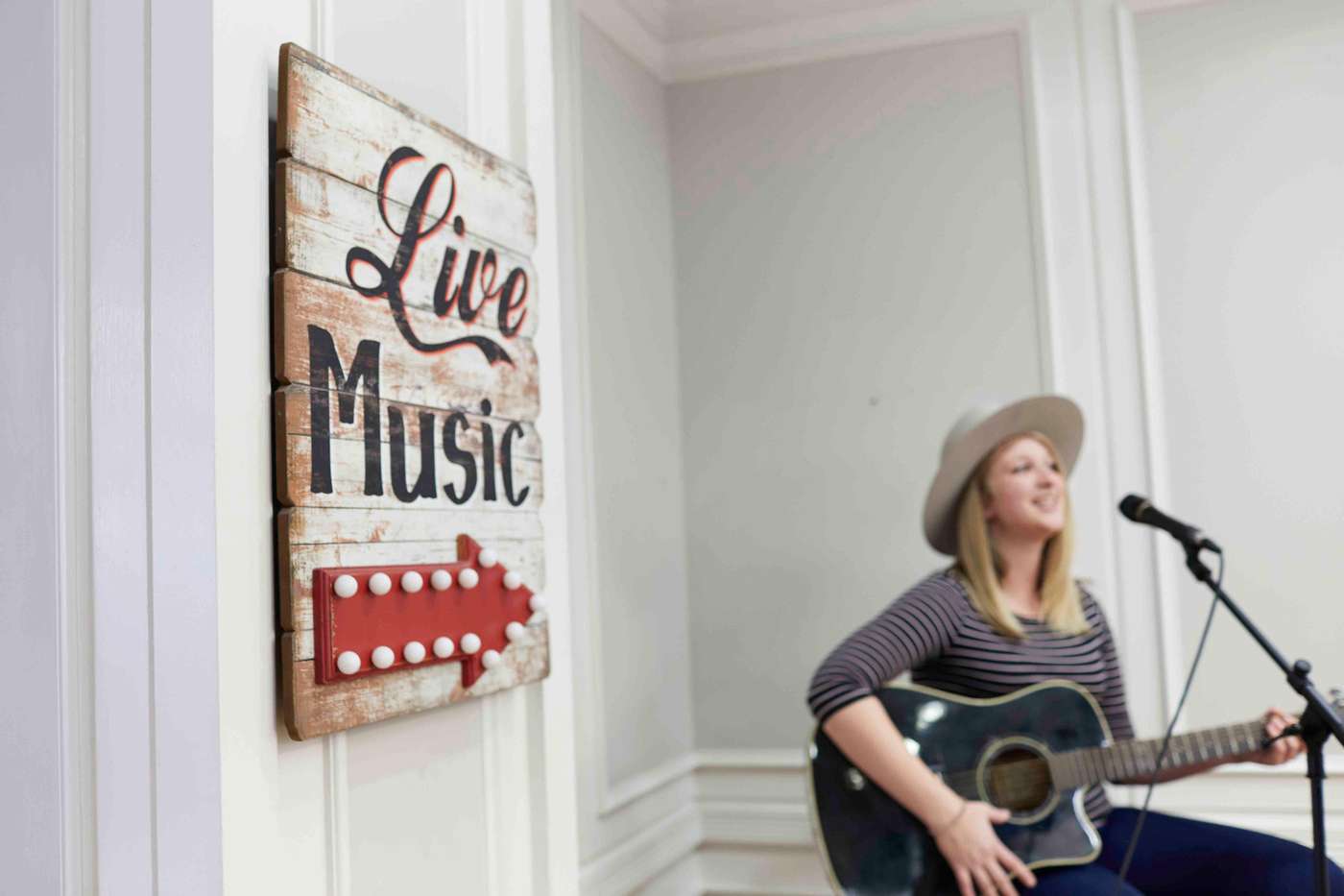 Holiday Inn Express Nashville Downtown - Broadway-United States-NASHVILLE-General view-7