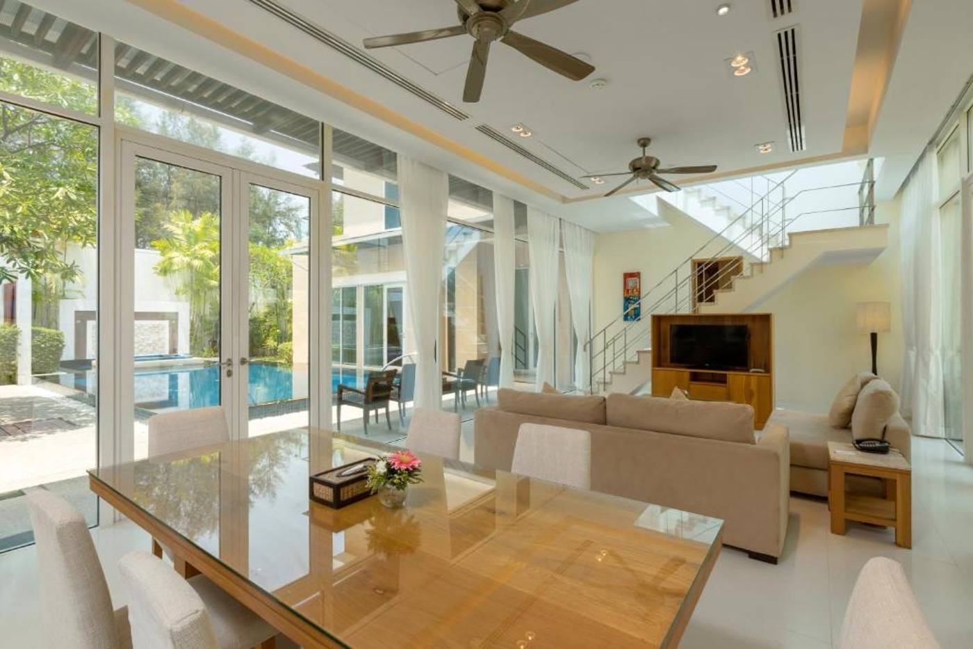 Splash-Beach-Resort-Room-69