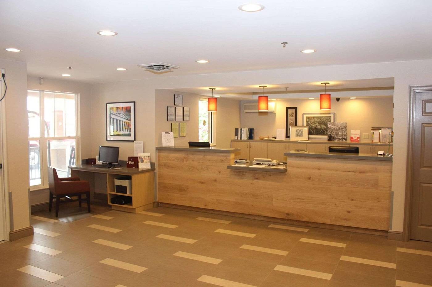 Country Inn & Suites by Radisson, Nashville, TN-United States-NASHVILLE-Lobby-4