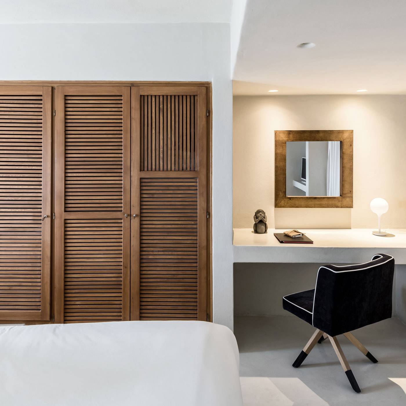 West-East-Suites-Room-45