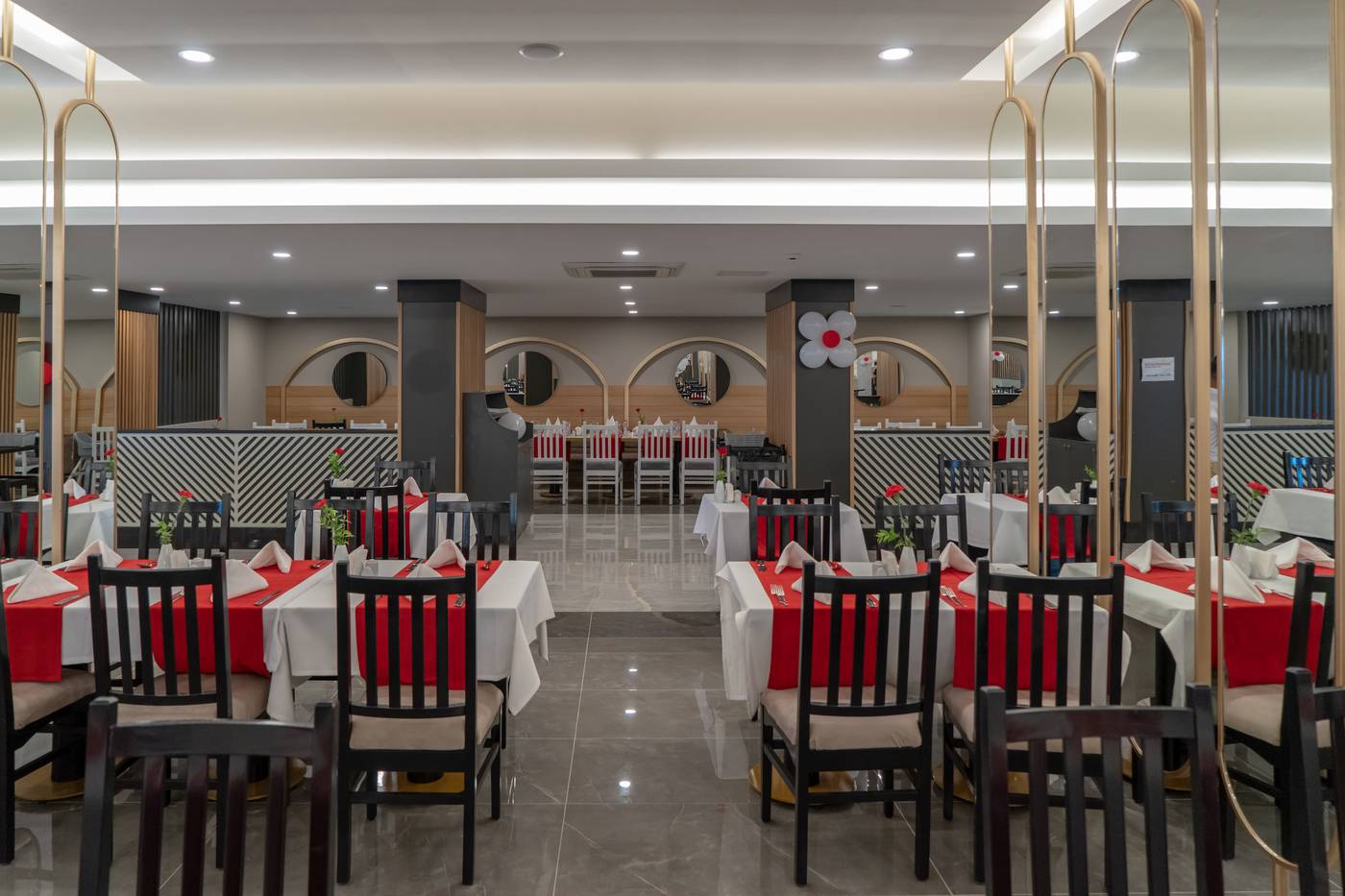 Aska-Costa-Holiday-Club-Restaurant-41