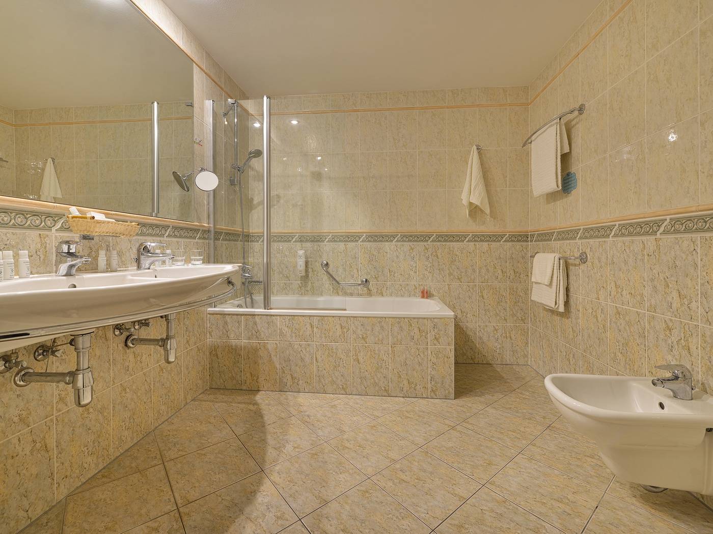 Ramada-Prague-City-Centre-Room-31