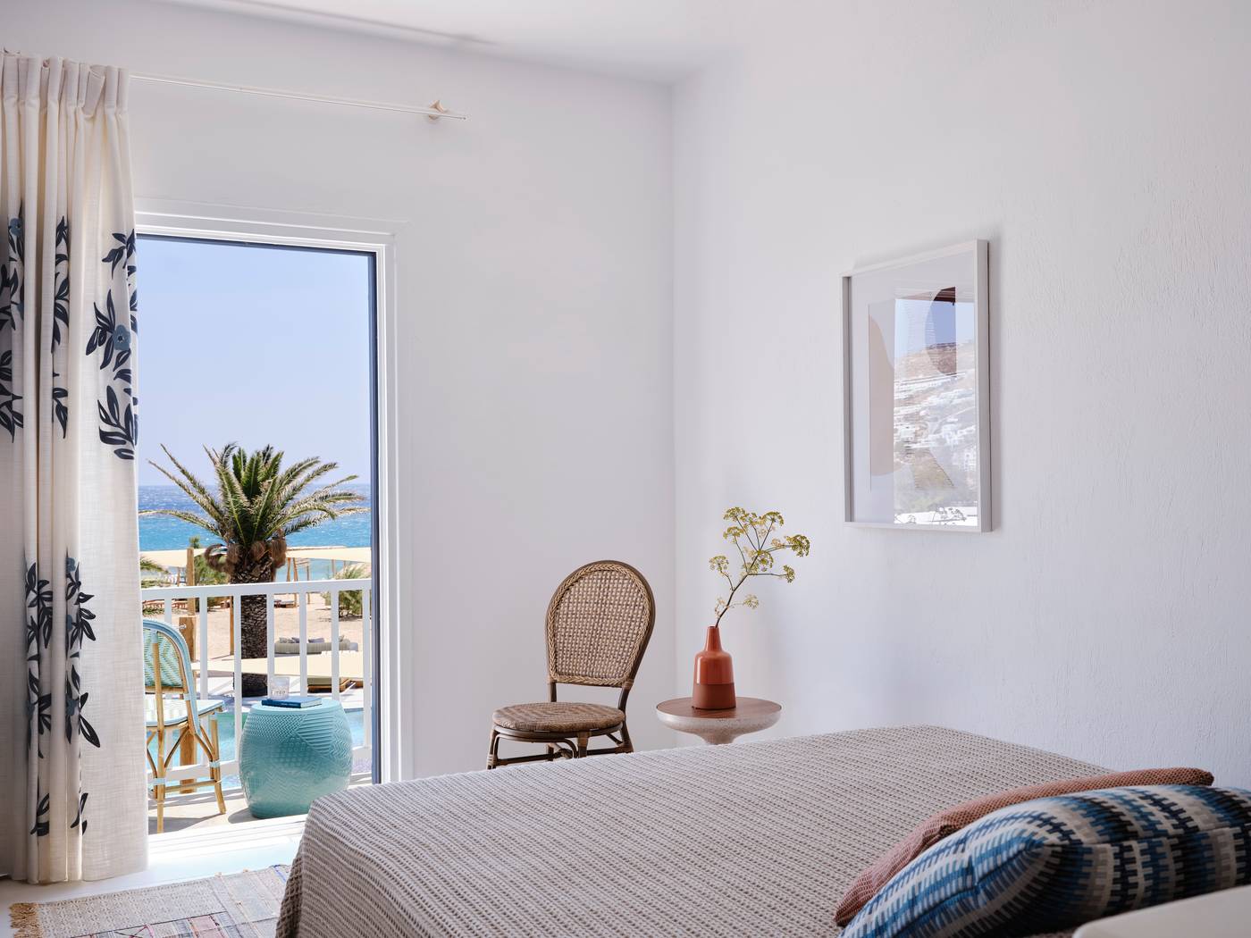 Myconian-Sunrise-Relais---Chateaux-Hotel-Room-10