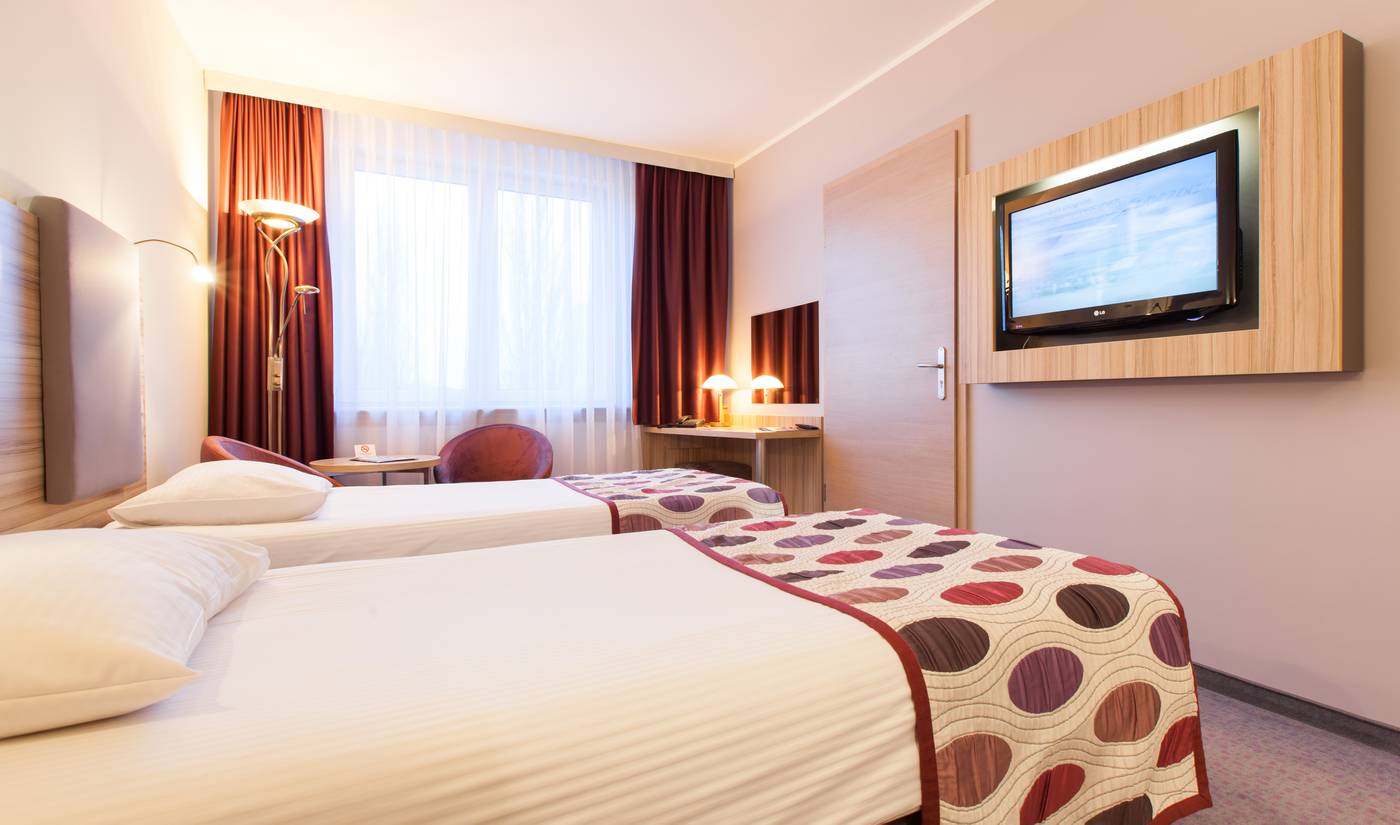 Galaxy-Hotel-Room-22