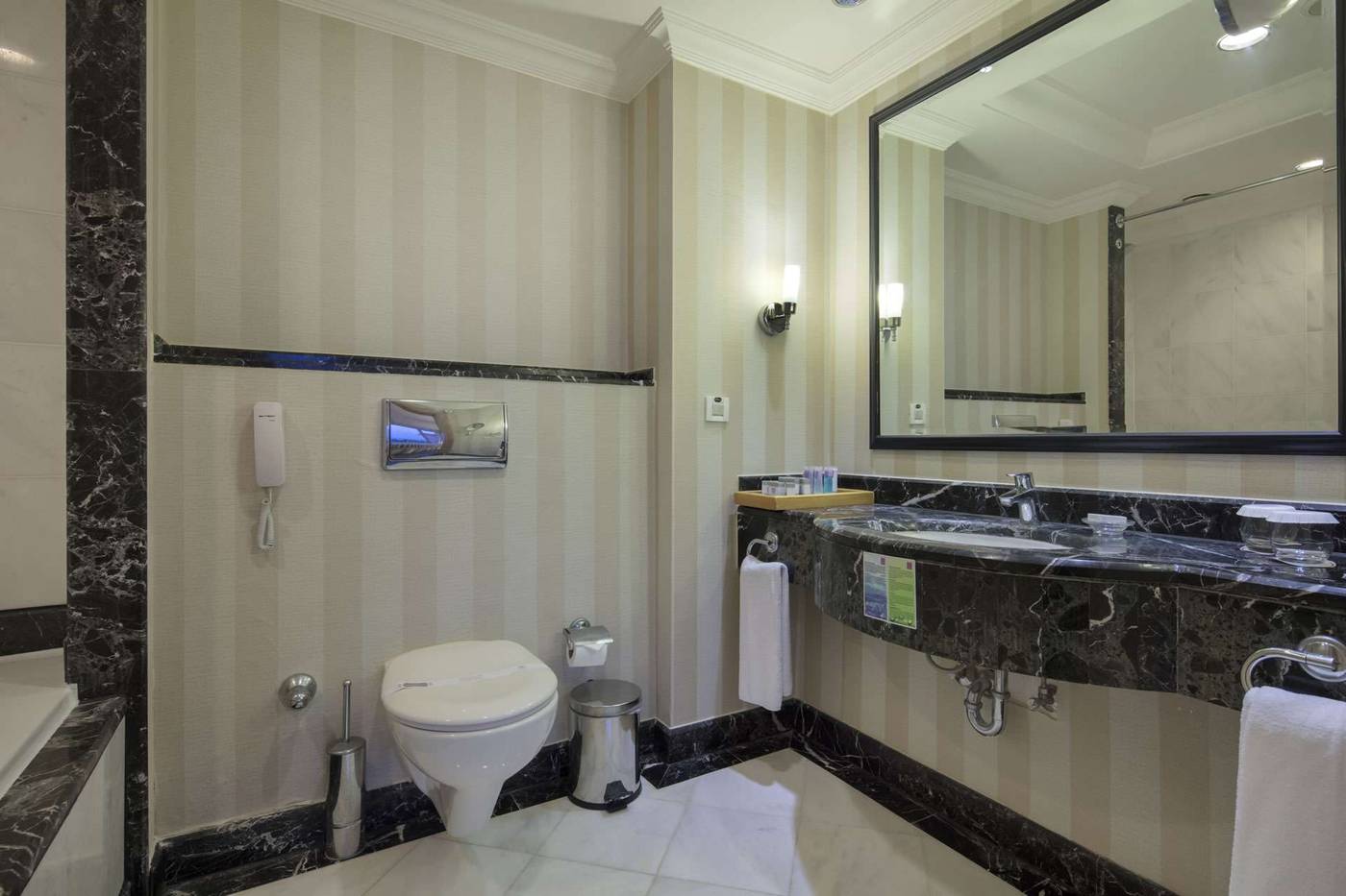 The-Norm-Oriental-Room-35