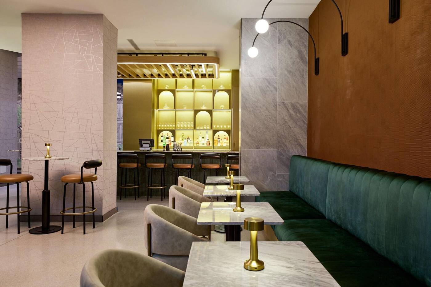 Delta-Hotels-New-York-Times-Square-Bar-8