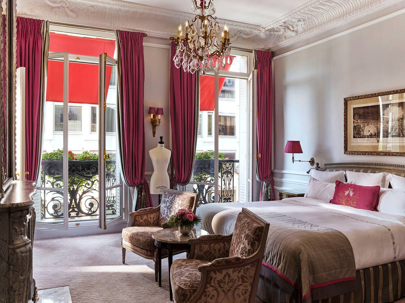 Hotel-Plaza-Athenee-Room-16