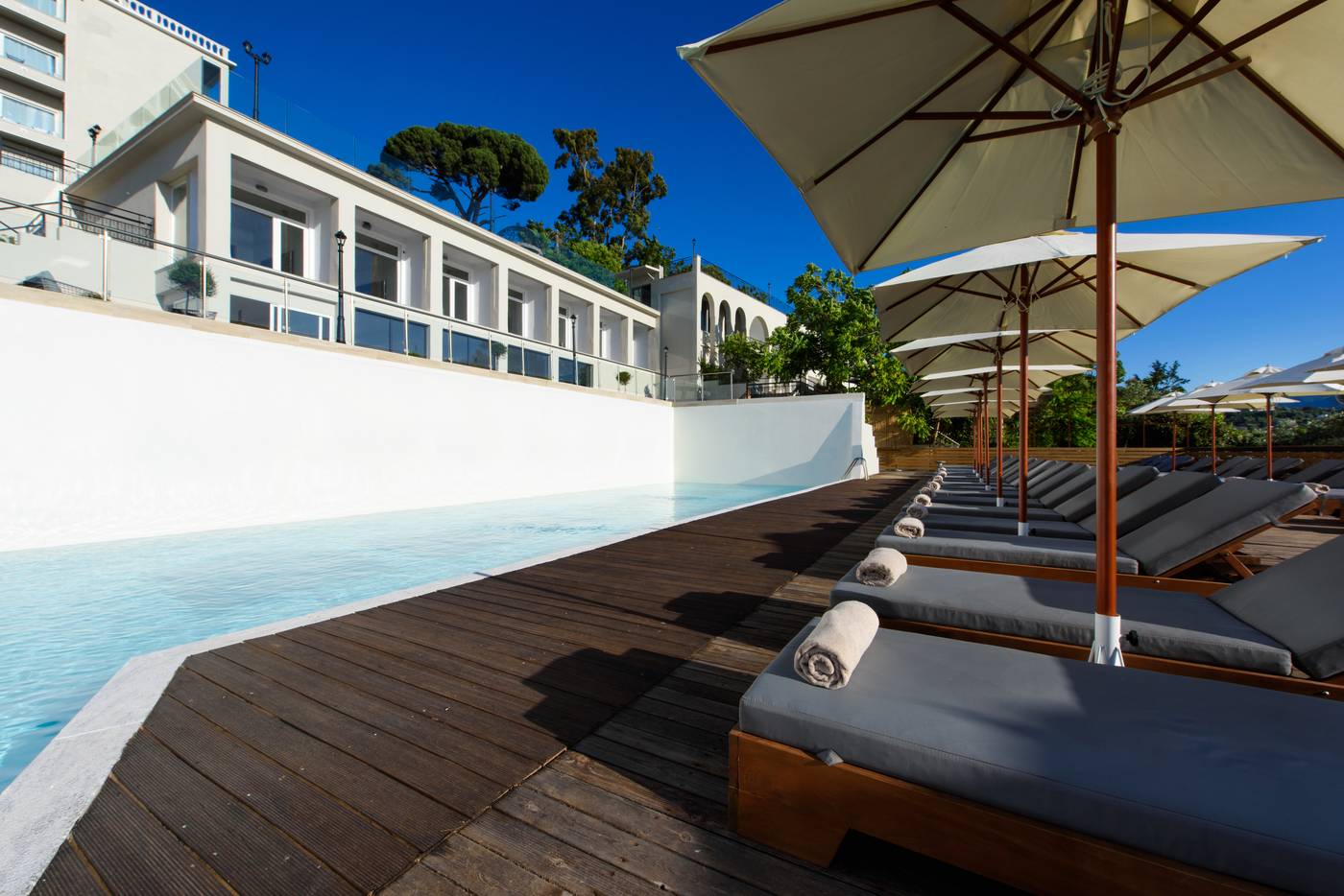 The-Royal-Grand-Hotel-Pool-17