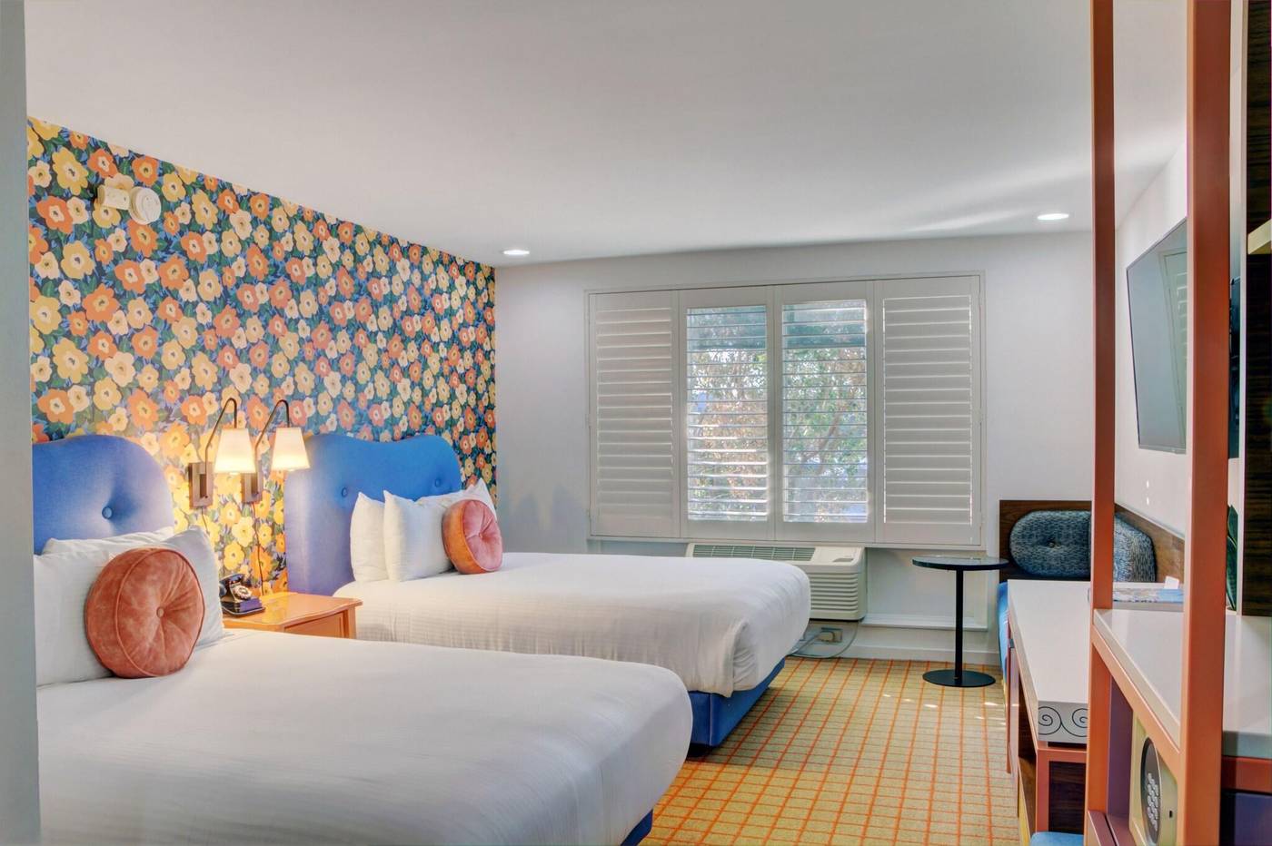 Best-Western-Plus-Hollywood-Hills-Room-25