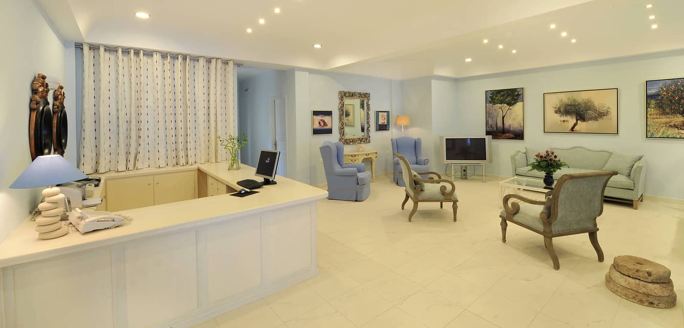 Alesahne-Beach-Lobby-47