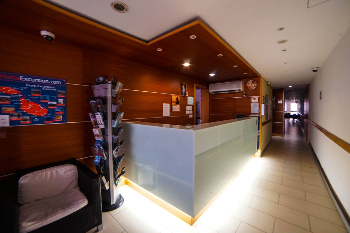 Qawra-Point-Holiday-Complex-Lobby-17