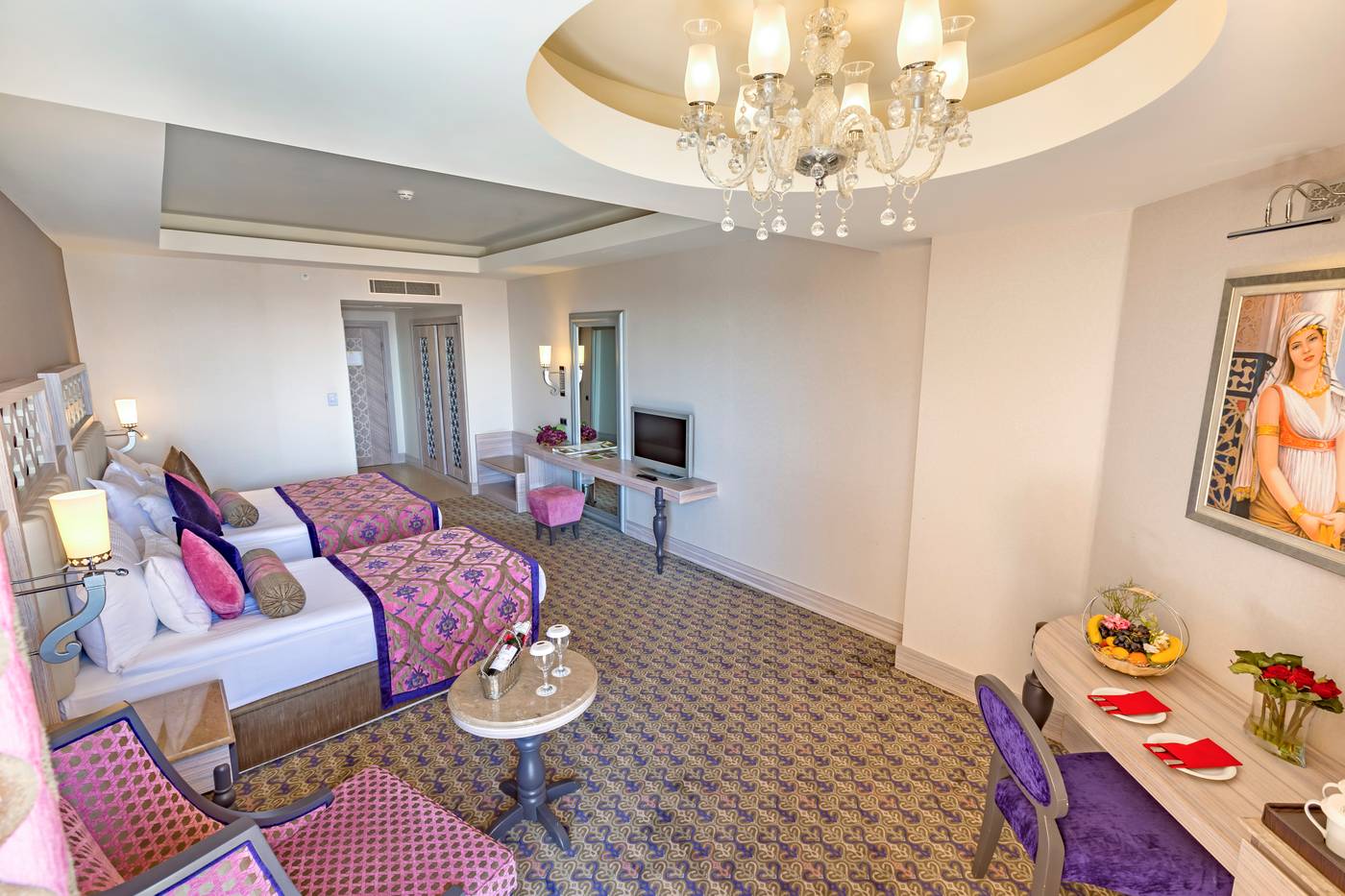 Royal-Alhambra-Palace-Room-27