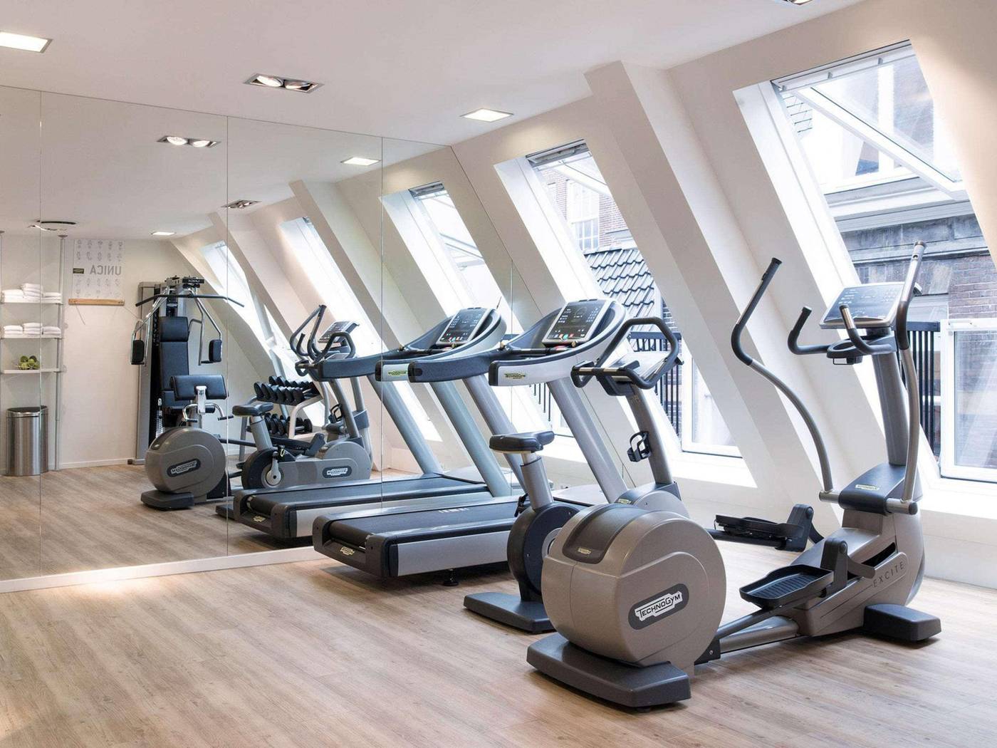 Swissotel-Amsterdam-Sports-and-Entertainment-91