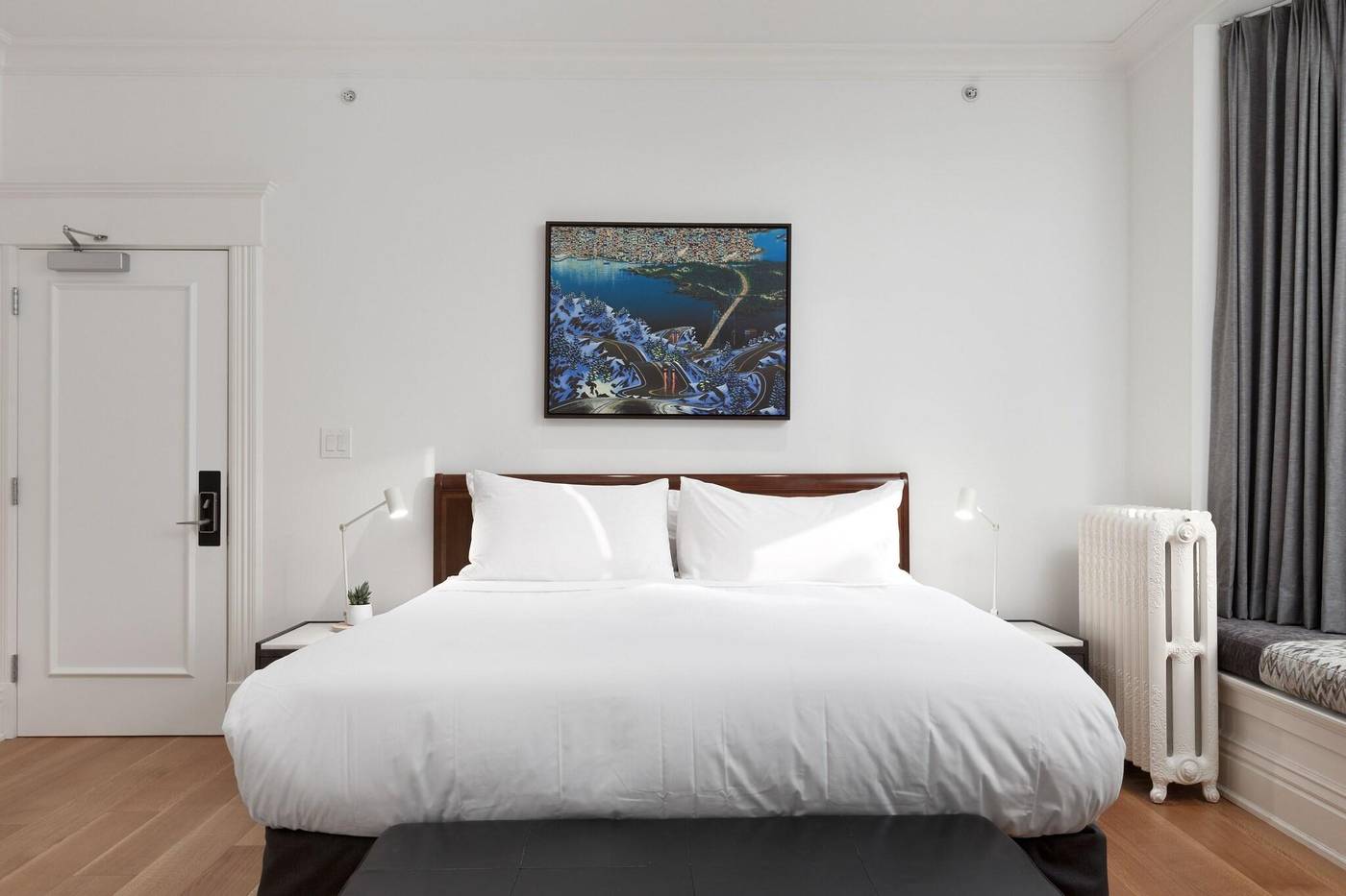 Victorian-Hotel-Vancouver-Room-44