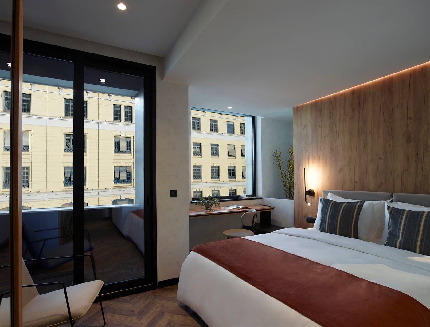 The-Port-Square-Hotel-Room-34