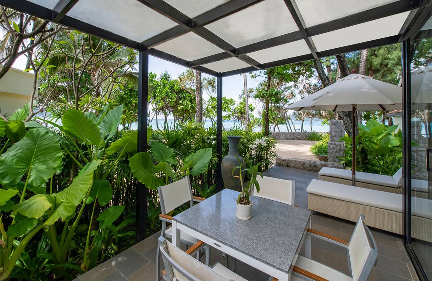 Impiana-Resort-Patong-Phuket-Room-10