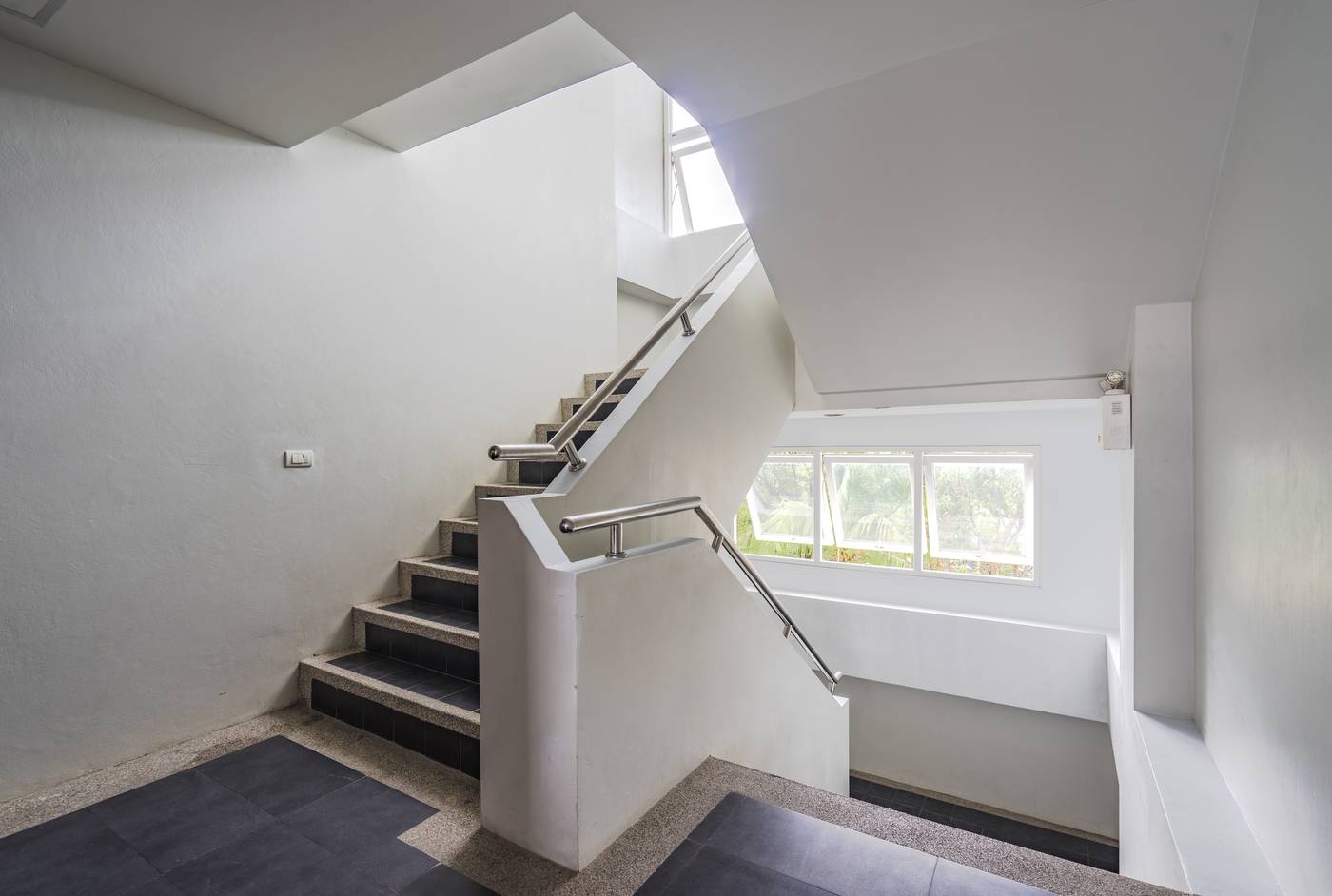 Patong-Pearl-Resortel-Phuket-Terrace-45