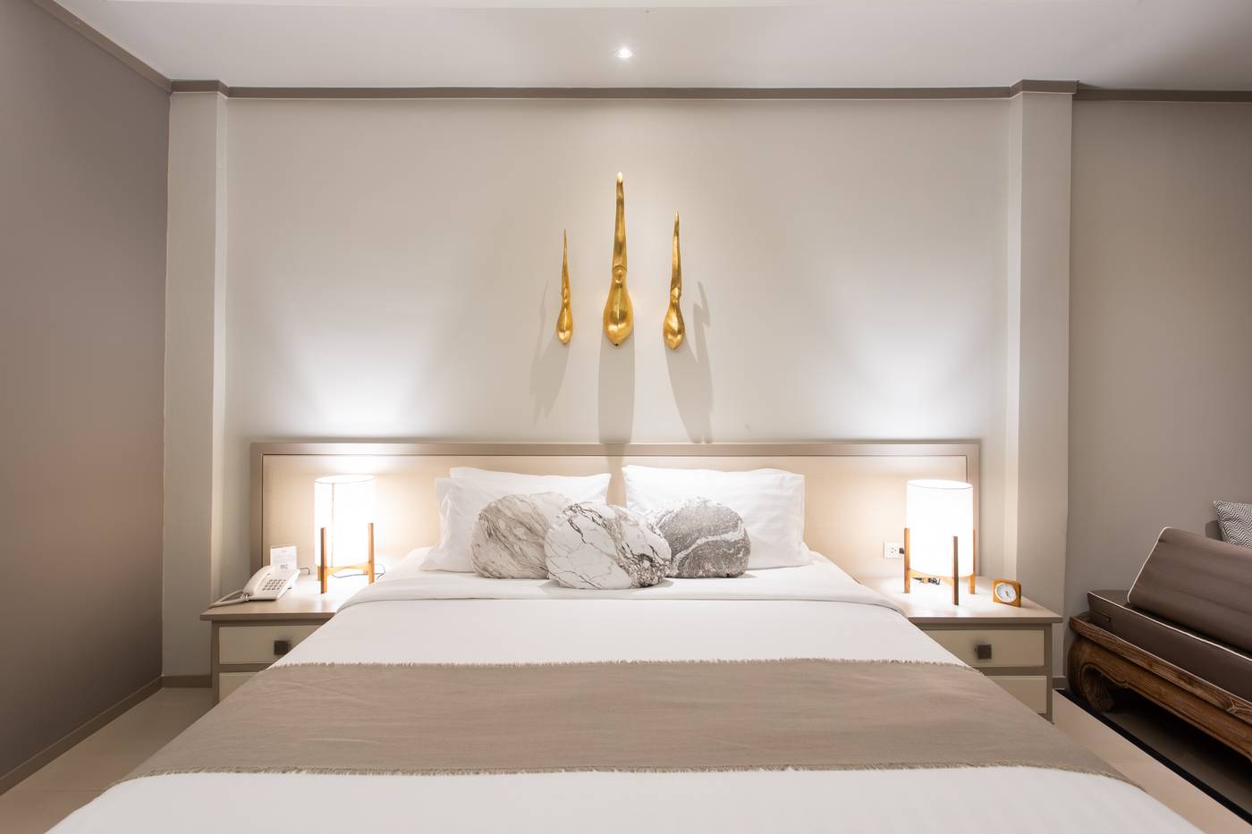 Rocky-s-Boutique-Resort--a-Veranda-Room-48