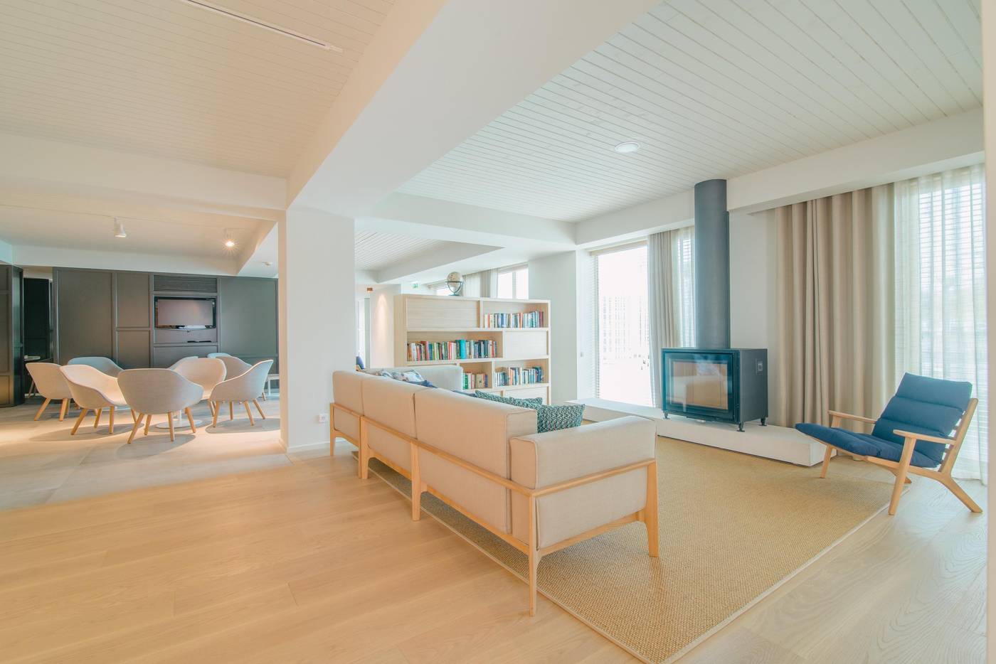 Aqualuz-Suite-Hotel-Apartamentos-Lobby-66