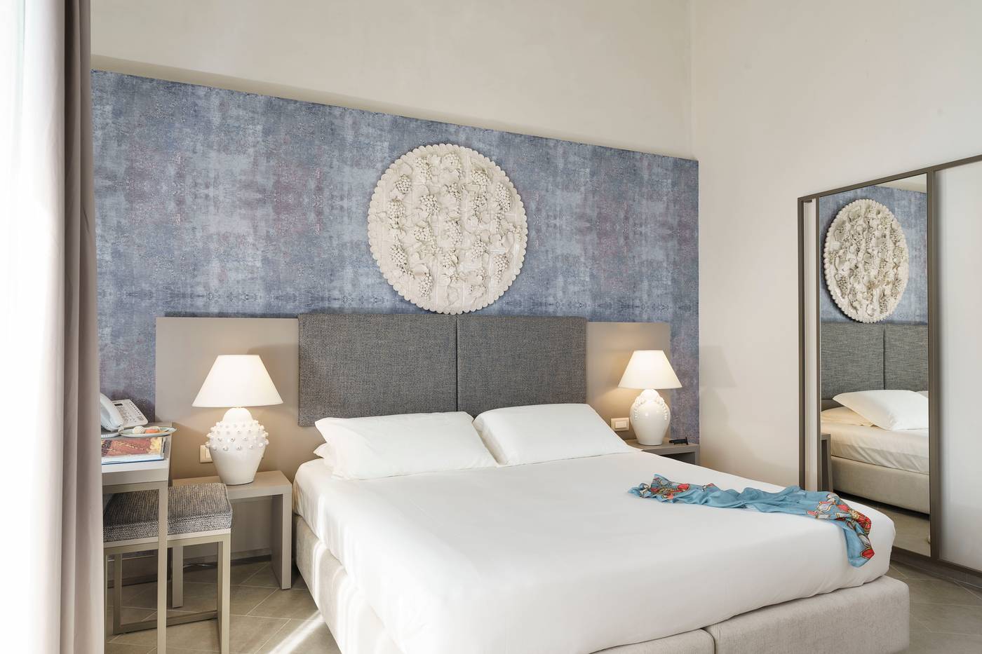 Luna-del-Raccolto--Green-Country-Hotel-Room-25