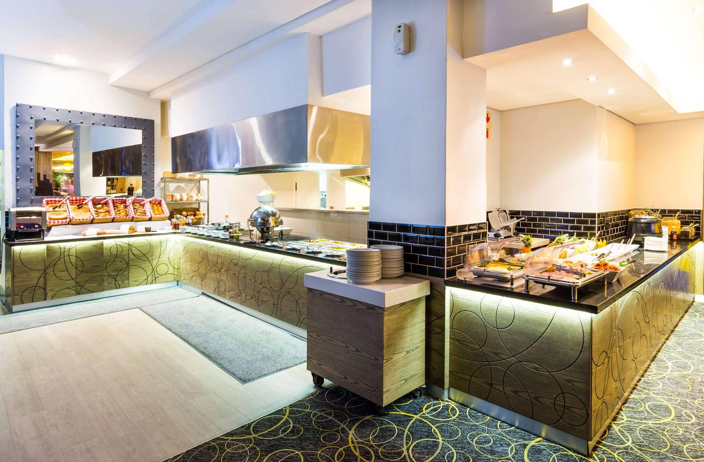 Fountains-Hotel-Cape-Town-Restaurant-43