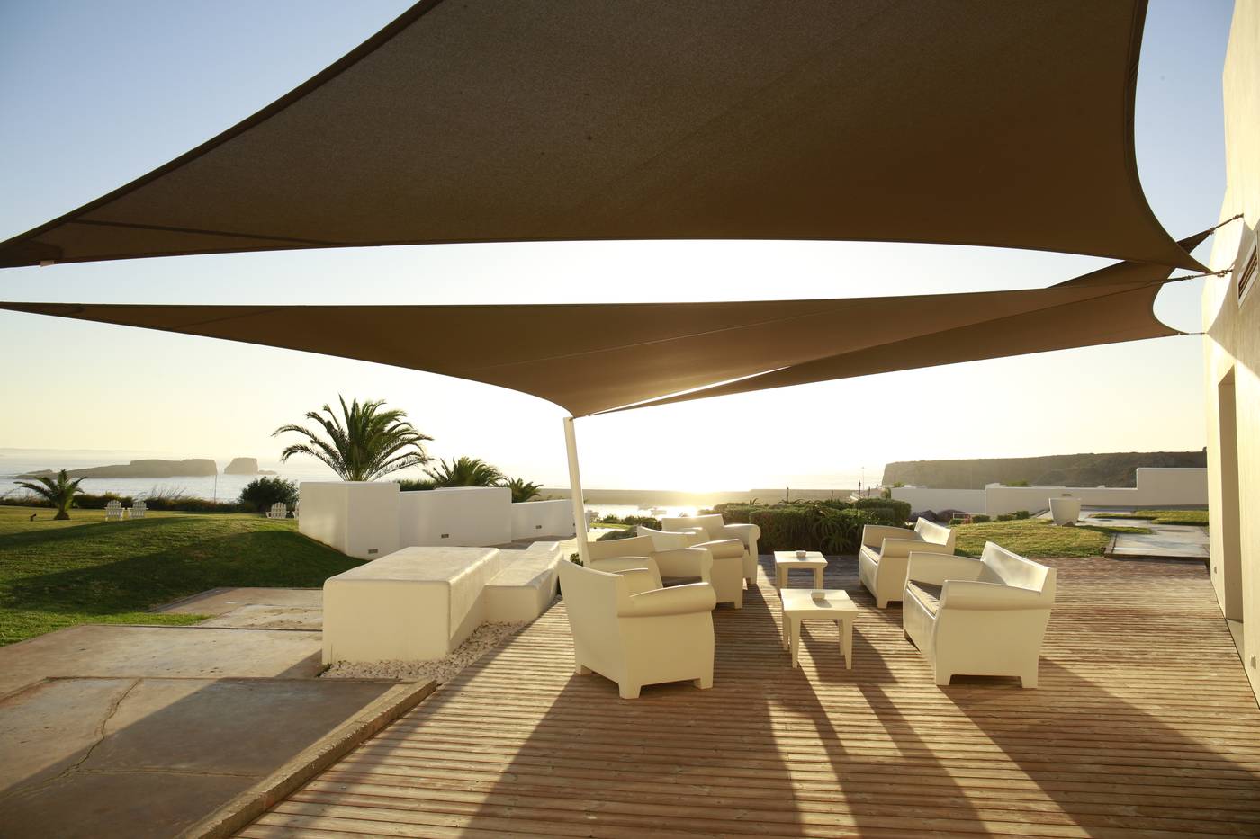 Memmo-Baleeira-Hotel-Terrace-48