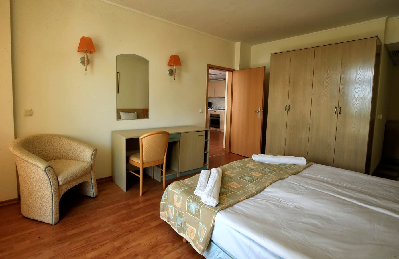 Grand-Hotel-Nirvana---Sunny-Beach-Room-15