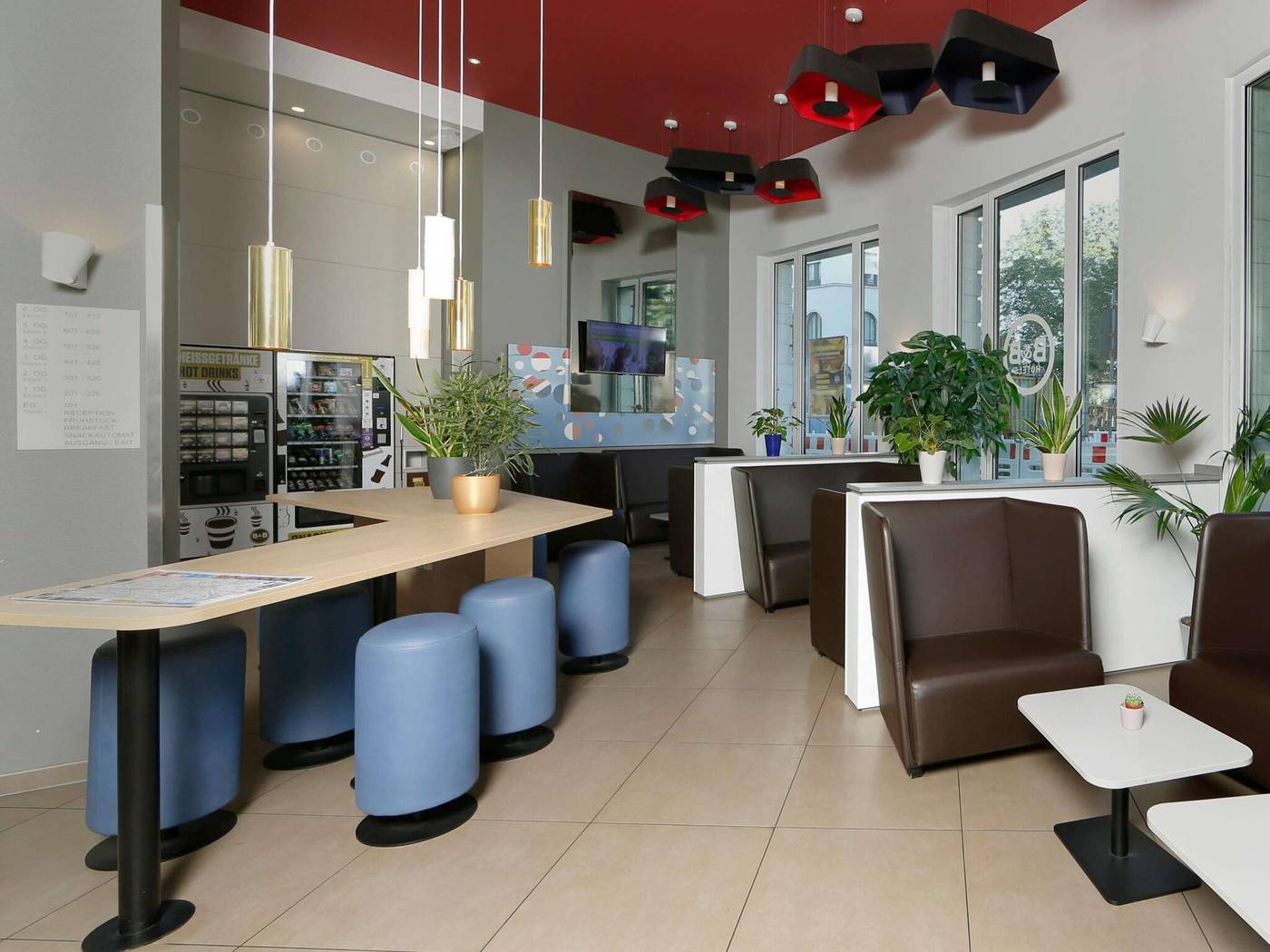 B-B-Hotel-Berlin-Charlottenburg-Lobby-13