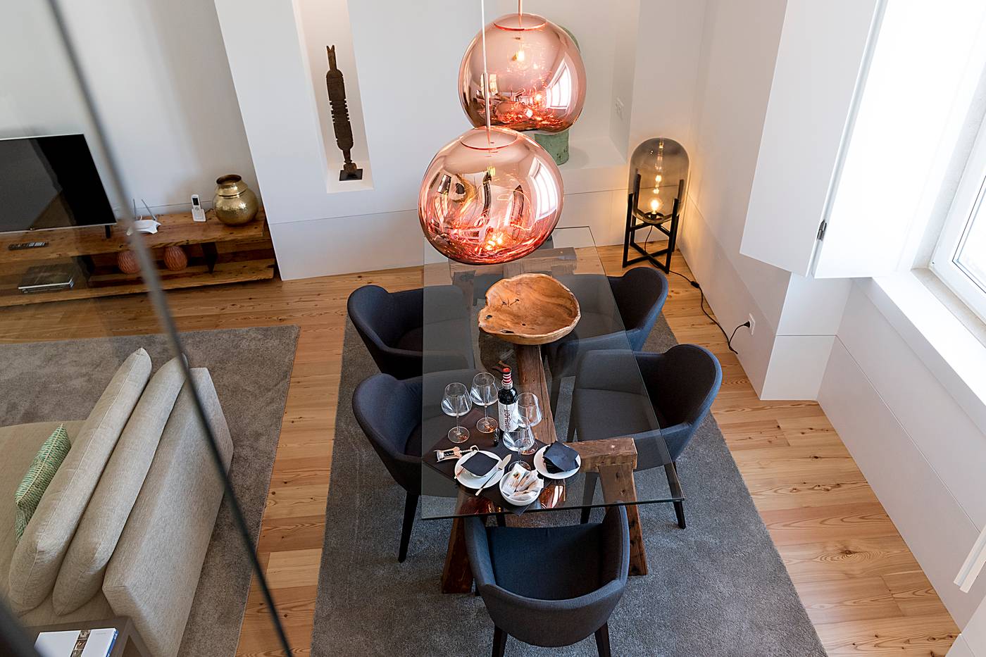 Flora-Chiado-Apartments-Room-6