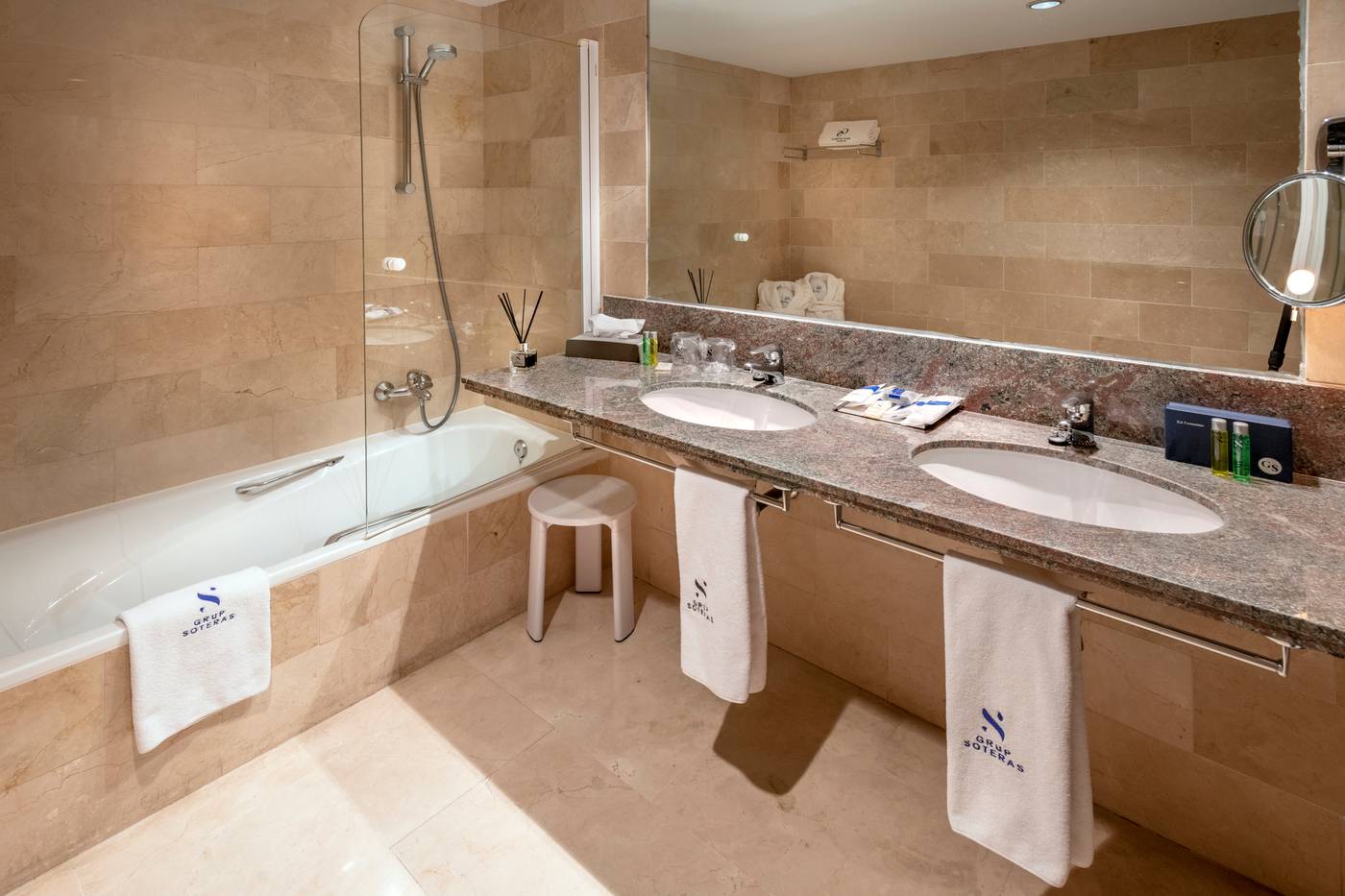 Gran-Hotel-Rey-Don-Jaime-Room-24