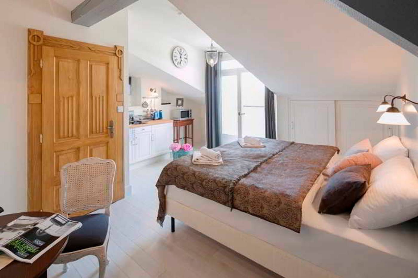 Antique-Apartments-Plac-Szczepanski-Room-58