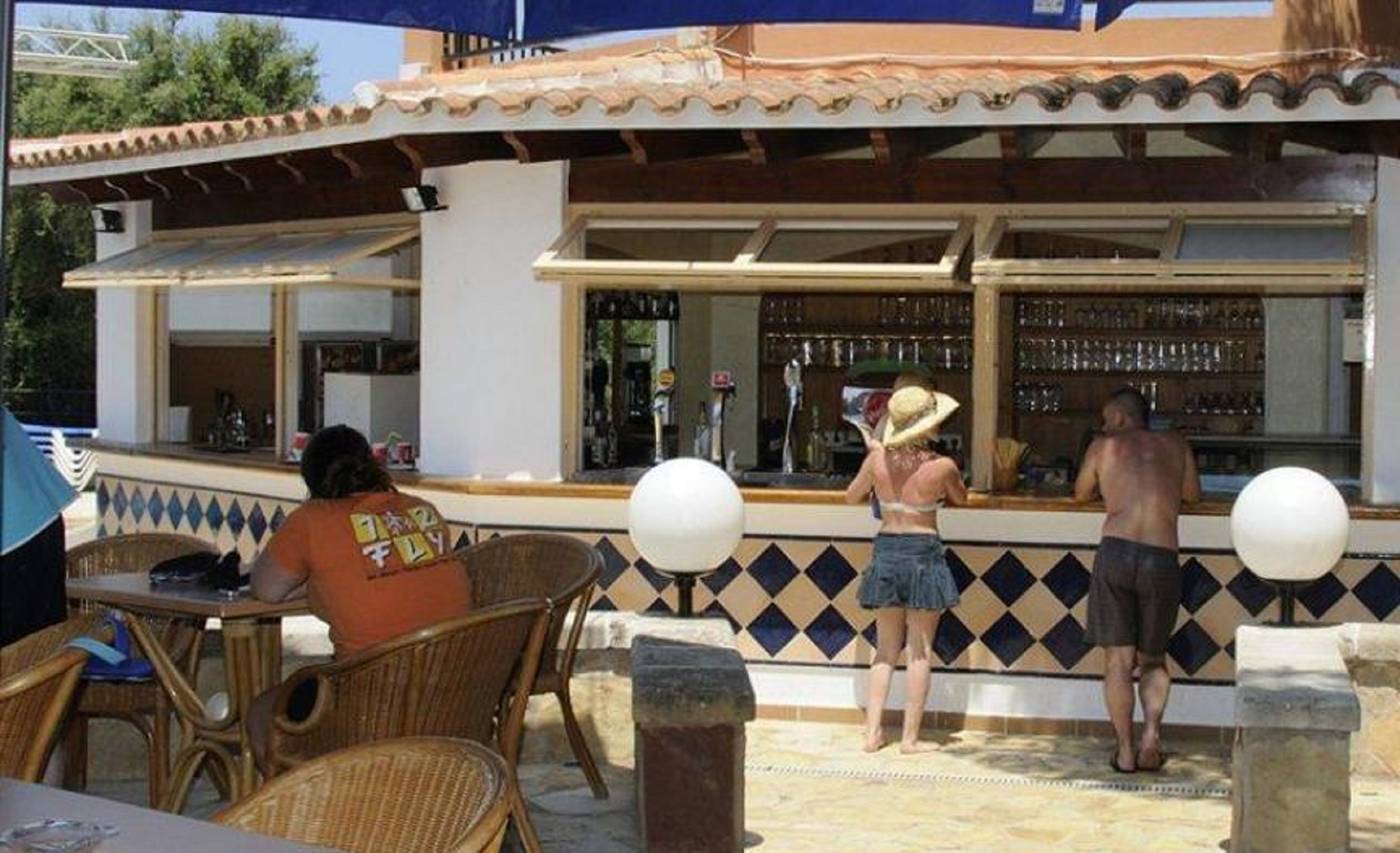 Vacances-Menorca-Resort-Bar-80
