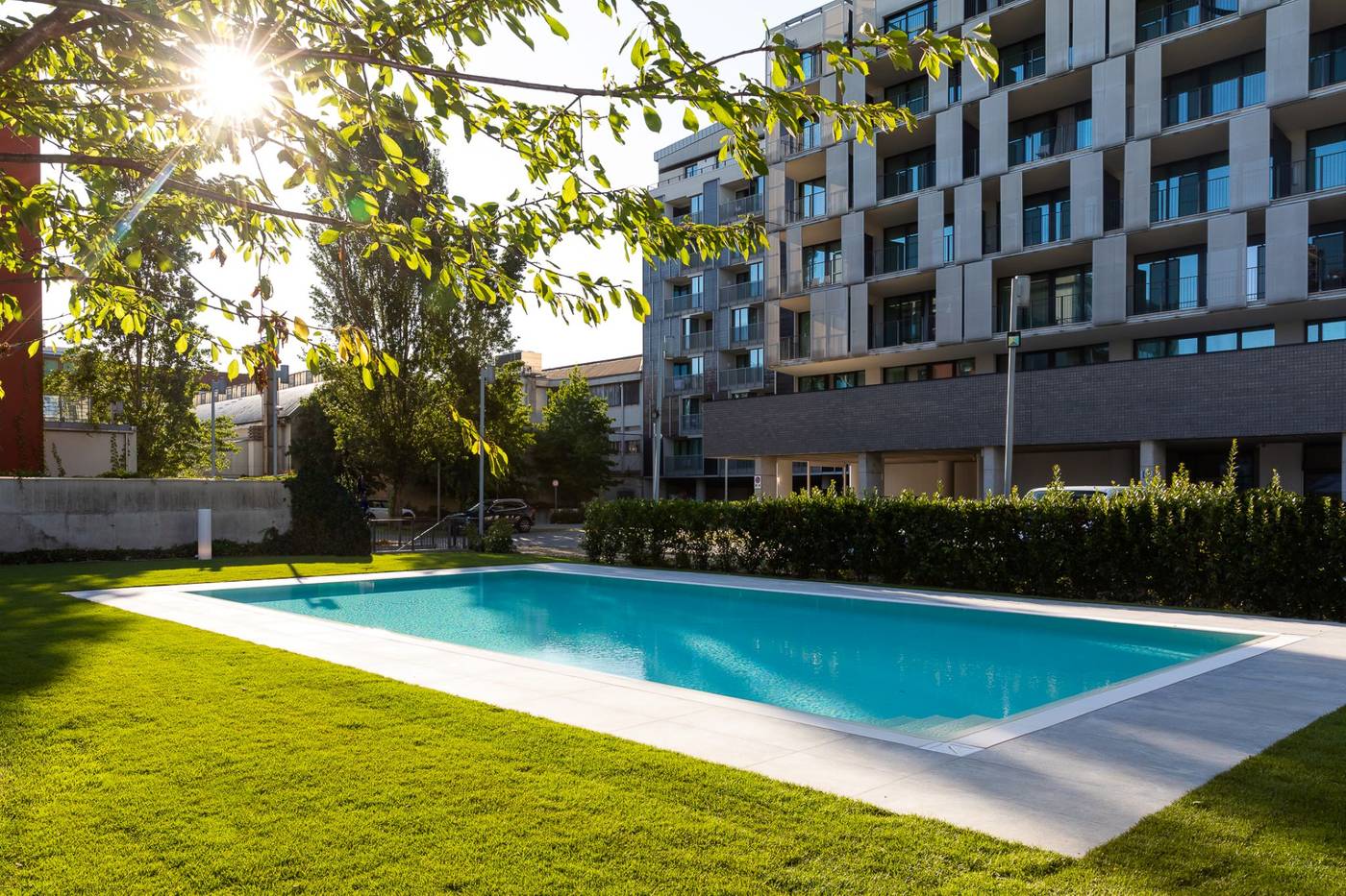 Ramada-Plaza-Milano-Hotel-Pool-12