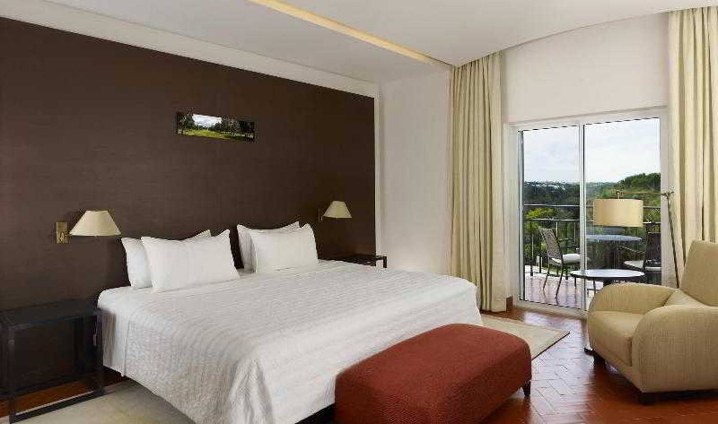 Le-Meridien-Penina-Golf---Resort-Room-45