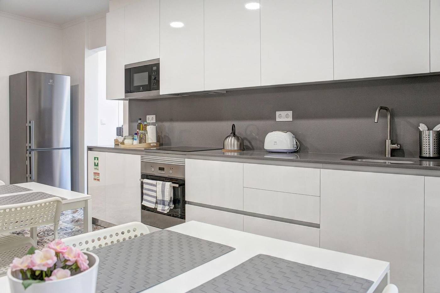 Home-Out-Rooms---Apartments-Room-109